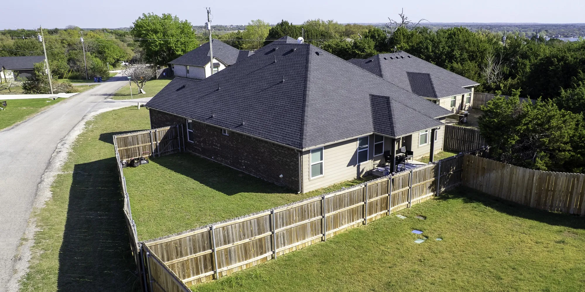 Single Family Residence For Sale in Hood County , 2601 Austin Drive, Granbury, Texas 76048, 3 Bedroom, 4 Bathroom, 1 Garage spaces, 1,882 Sqft, built in 2021, mls#21213315, Real Estate Agent in Granbury, Homes For Sale in Hood county, Homes For Sale in Granbury, Realtor in Granbury Texas, Real Estate Brokerage Independent Realty Texas, Luminita Cordes Realtor