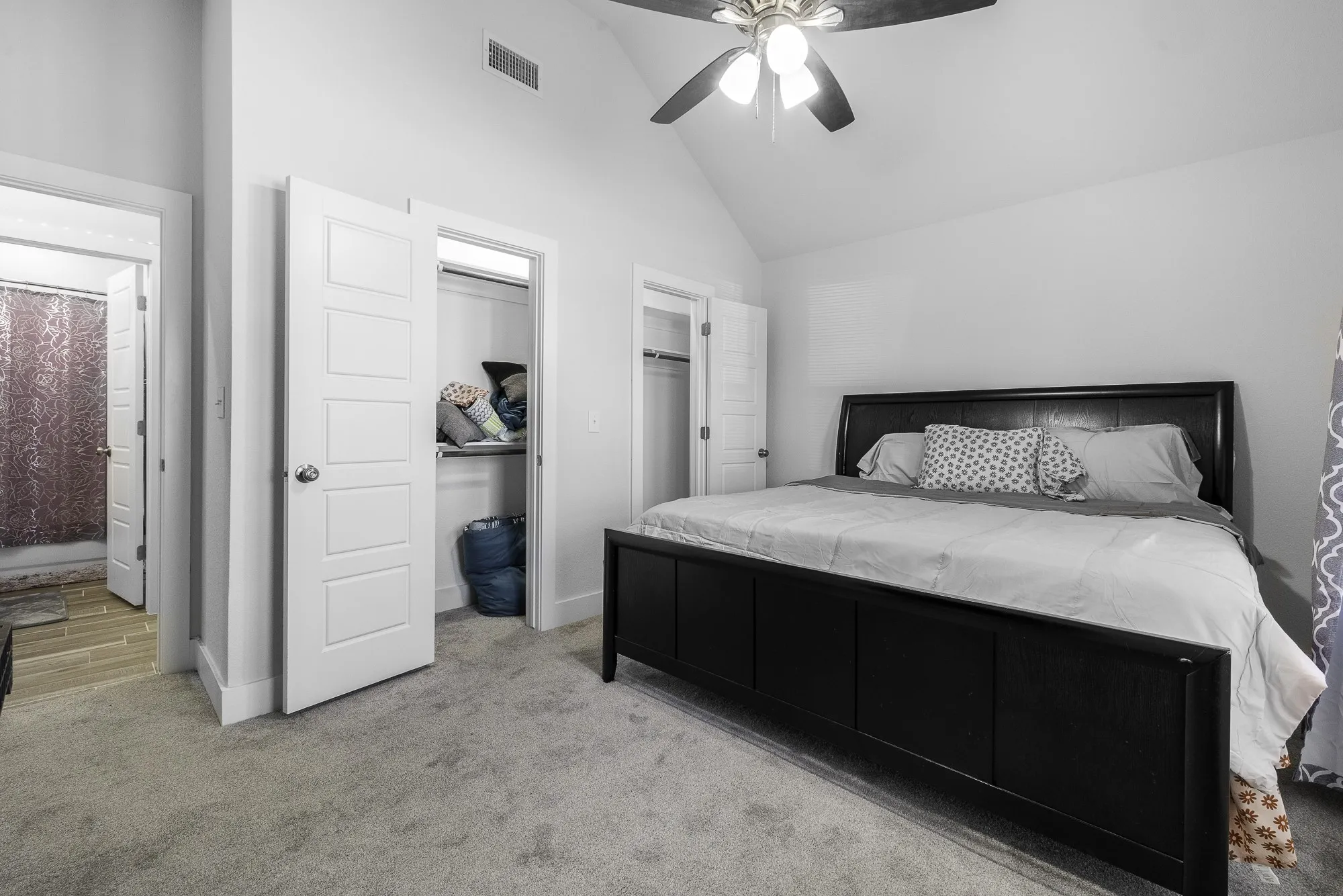 Single Family Residence For Sale in Hood County , 2601 Austin Drive, Granbury, Texas 76048, 3 Bedroom, 4 Bathroom, 1 Garage spaces, 1,882 Sqft, built in 2021, mls#21213315, Real Estate Agent in Granbury, Homes For Sale in Hood county, Homes For Sale in Granbury, Realtor in Granbury Texas, Real Estate Brokerage Independent Realty Texas, Luminita Cordes Realtor