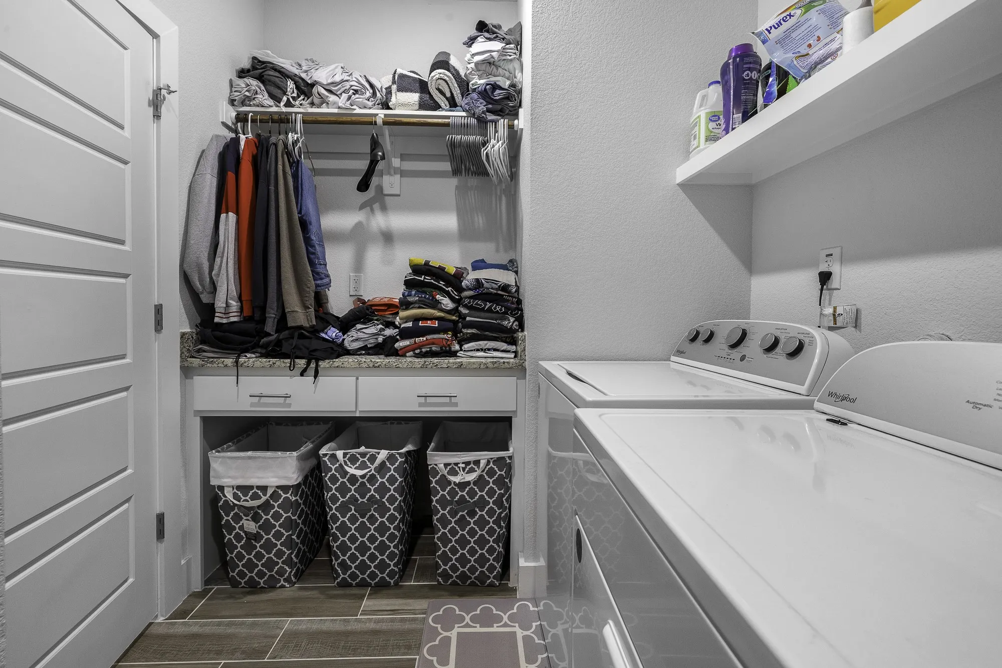 Single Family Residence For Sale in Hood County , 2601 Austin Drive, Granbury, Texas 76048, 3 Bedroom, 4 Bathroom, 1 Garage spaces, 1,882 Sqft, built in 2021, mls#21213315, Real Estate Agent in Granbury, Homes For Sale in Hood county, Homes For Sale in Granbury, Realtor in Granbury Texas, Real Estate Brokerage Independent Realty Texas, Luminita Cordes Realtor