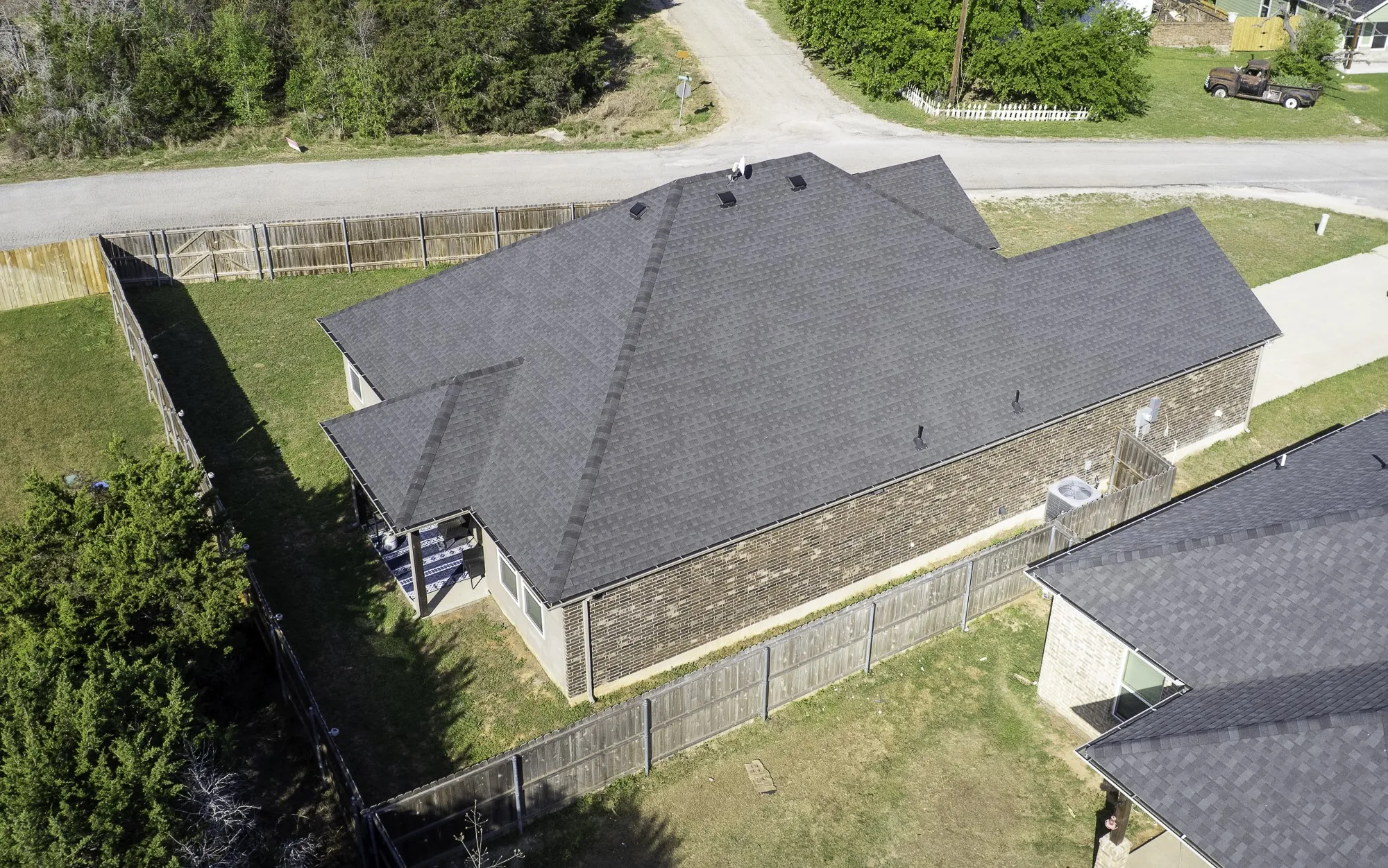 Single Family Residence For Sale in Hood County , 2601 Austin Drive, Granbury, Texas 76048, 3 Bedroom, 4 Bathroom, 1 Garage spaces, 1,882 Sqft, built in 2021, mls#21213315, Real Estate Agent in Granbury, Homes For Sale in Hood county, Homes For Sale in Granbury, Realtor in Granbury Texas, Real Estate Brokerage Independent Realty Texas, Luminita Cordes Realtor