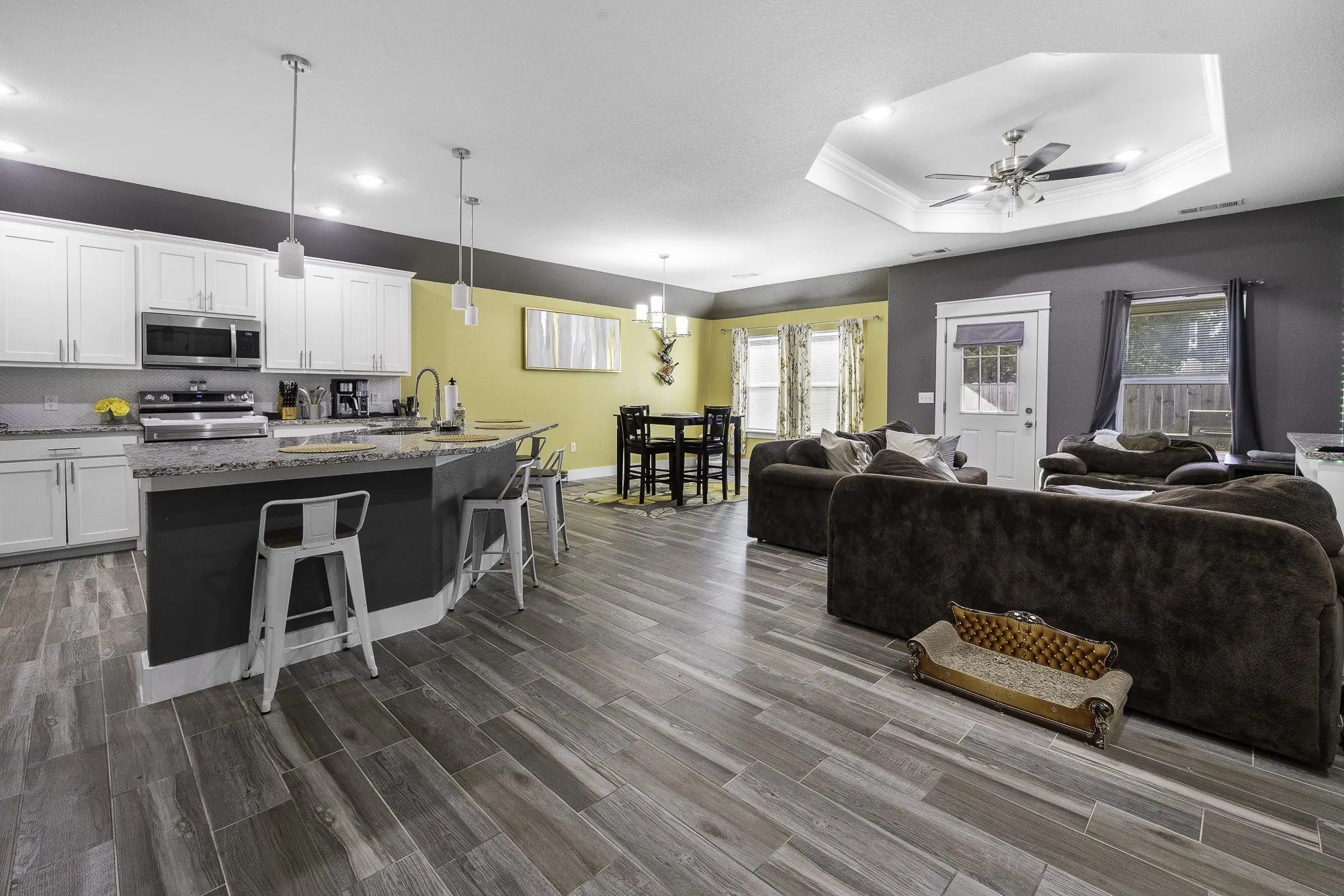 Single Family Residence For Sale in Hood County , 2601 Austin Drive, Granbury, Texas 76048, 3 Bedroom, 4 Bathroom, 1 Garage spaces, 1,882 Sqft, built in 2021, mls#21213315, Real Estate Agent in Granbury, Homes For Sale in Hood county, Homes For Sale in Granbury, Realtor in Granbury Texas, Real Estate Brokerage Independent Realty Texas, Luminita Cordes Realtor