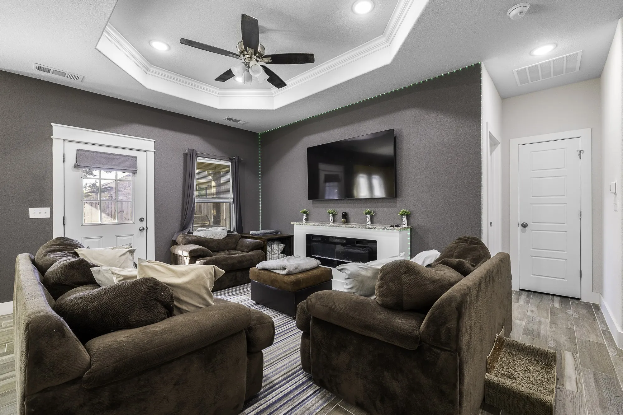 Single Family Residence For Sale in Hood County , 2601 Austin Drive, Granbury, Texas 76048, 3 Bedroom, 4 Bathroom, 1 Garage spaces, 1,882 Sqft, built in 2021, mls#21213315, Real Estate Agent in Granbury, Homes For Sale in Hood county, Homes For Sale in Granbury, Realtor in Granbury Texas, Real Estate Brokerage Independent Realty Texas, Luminita Cordes Realtor