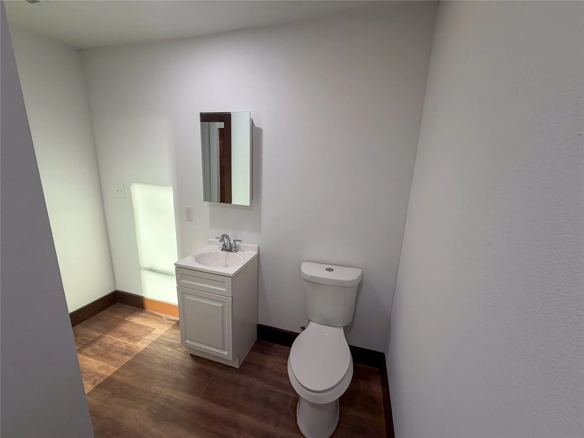 Apartment For Rent in Grayson County , 107 E Stone Street B, Collinsville, Texas 76233, 1 Bedroom, 1 Bathroom, Garage spaces, 730 Sqft, built in 1920, Preowned, mls#21216453, Real Estate Agent in Collinsville, Homes For Rent in Grayson county, Homes For Rent in Collinsville, Realtor in Collinsville Texas, Real Estate Brokerage Independent Realty Texas, Luminita Cordes Realtor