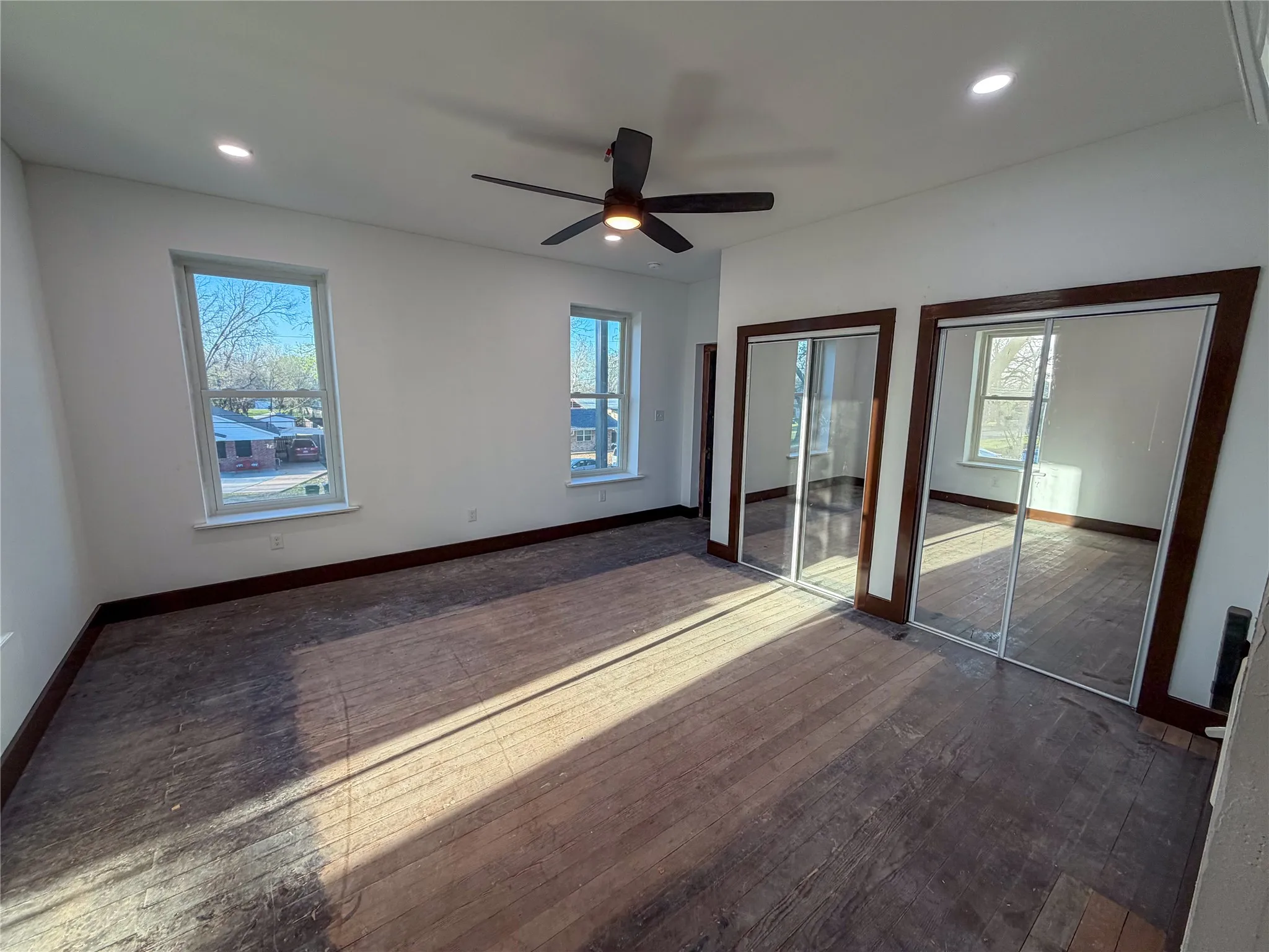 Apartment For Rent in Grayson County , 107 E Stone Street B, Collinsville, Texas 76233, 1 Bedroom, 1 Bathroom, Garage spaces, 730 Sqft, built in 1920, Preowned, mls#21216453, Real Estate Agent in Collinsville, Homes For Rent in Grayson county, Homes For Rent in Collinsville, Realtor in Collinsville Texas, Real Estate Brokerage Independent Realty Texas, Luminita Cordes Realtor