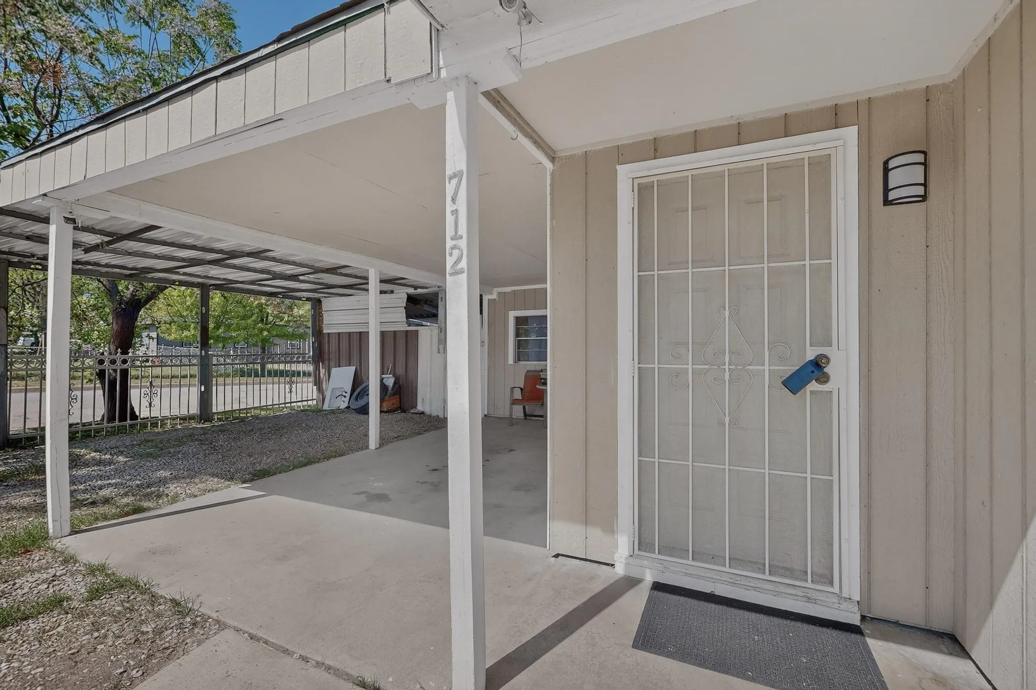 Single Family Residence For Sale in Tarrant County , 712 Hodgson Street, Fort Worth, Texas 76115, 3 Bedroom, 2 Bathroom, Garage spaces, 804 Sqft, built in 1953, mls#21214243, Real Estate Agent in Fort Worth, Homes For Sale in Tarrant county, Homes For Sale in Fort Worth, Realtor in Fort Worth Texas, Real Estate Brokerage Independent Realty Texas, Luminita Cordes Realtor