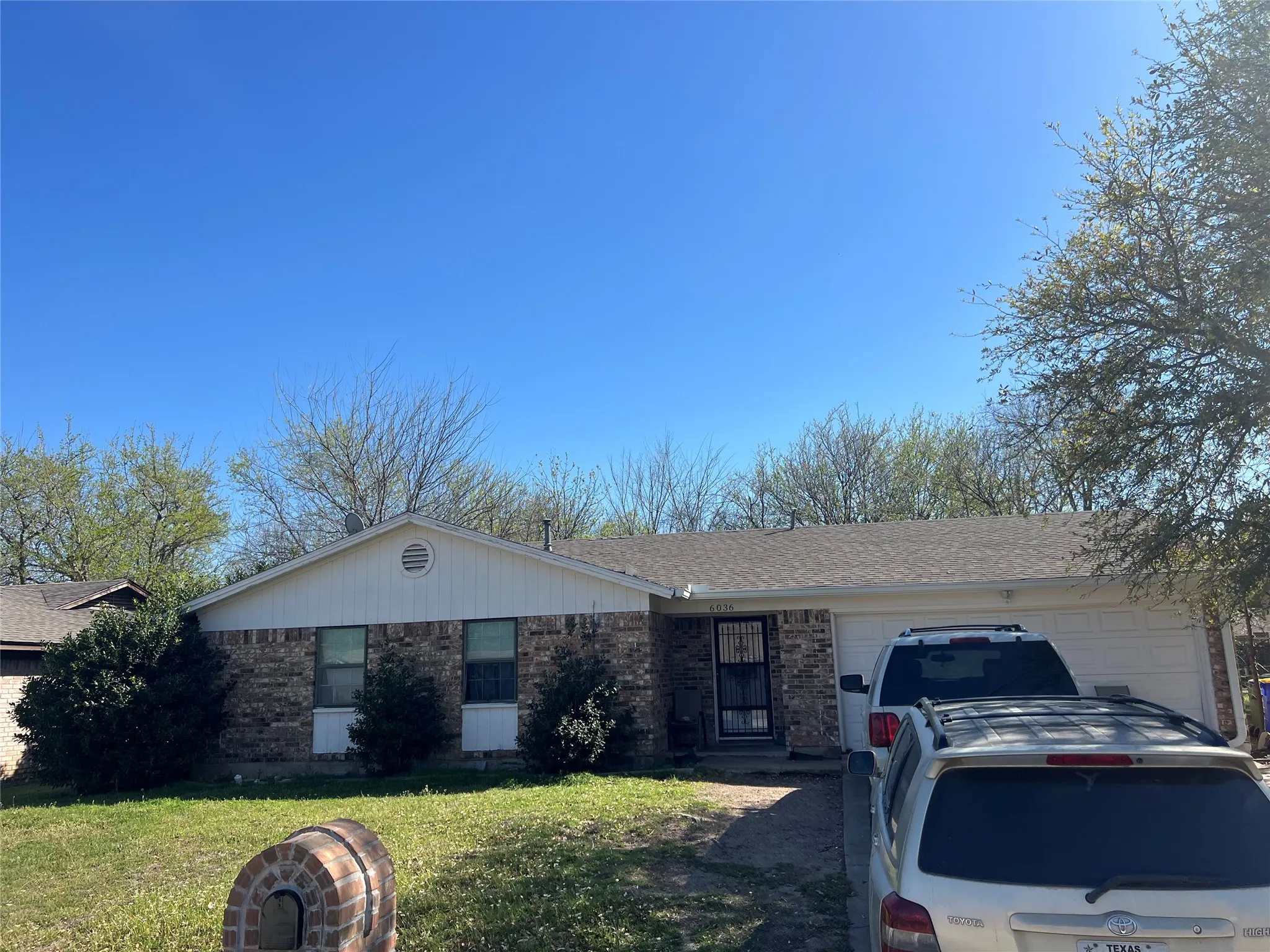 Single Family Residence For Sale in Tarrant County , 6036 Harrison Way, Watauga, Texas 76148, 3 Bedrooms, 2 Bathrooms, 2 Garage spaces, 1,195 Sqft, built in 1973, Price $199,000, mls#21216234, Real Estate Agent in Watauga, Homes For Sale in Tarrant county, Homes For Sale in Watauga, Realtor in Watauga Texas, Real Estate Brokerage Independent Realty Texas, Luminita Cordes Realtor