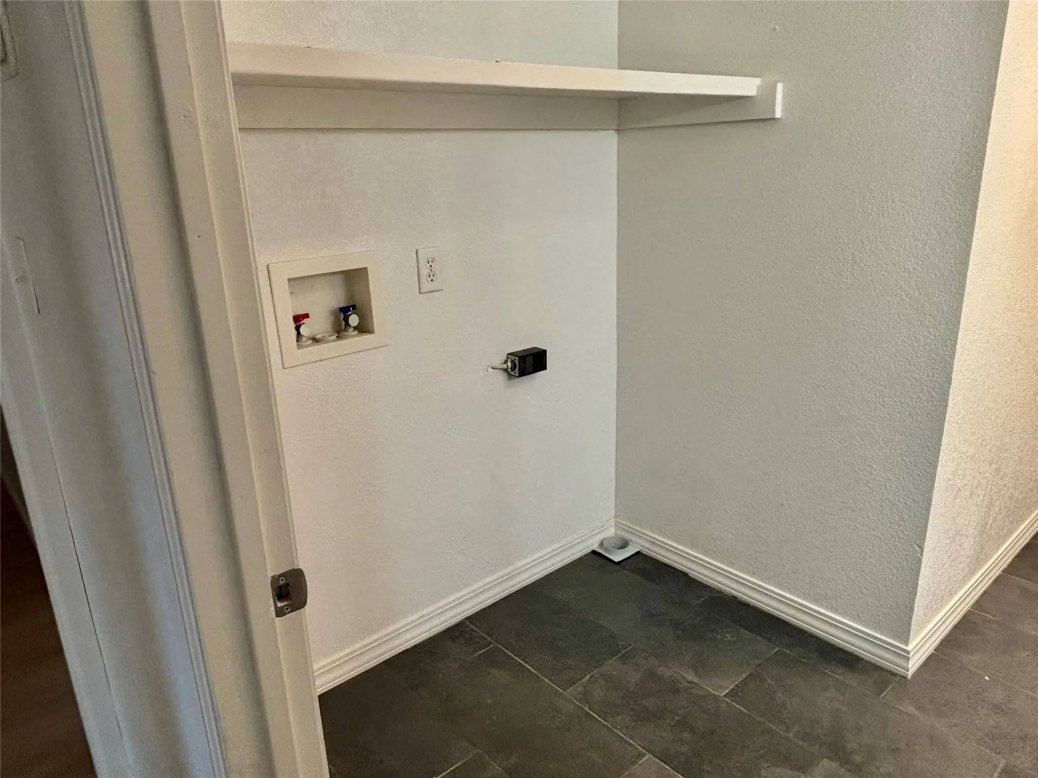 Single Family Residence For Sale in Montague County , 607 Baylor Street, Nocona, Texas 76255, 3 Bedroom, 2 Bathroom, Garage spaces, 1,330 Sqft, built in 1965, Preowned, mls#21216520, Real Estate Agent in Nocona, Homes For Sale in Montague county, Homes For Sale in Nocona, Realtor in Nocona Texas, Real Estate Brokerage Independent Realty Texas, Luminita Cordes Realtor