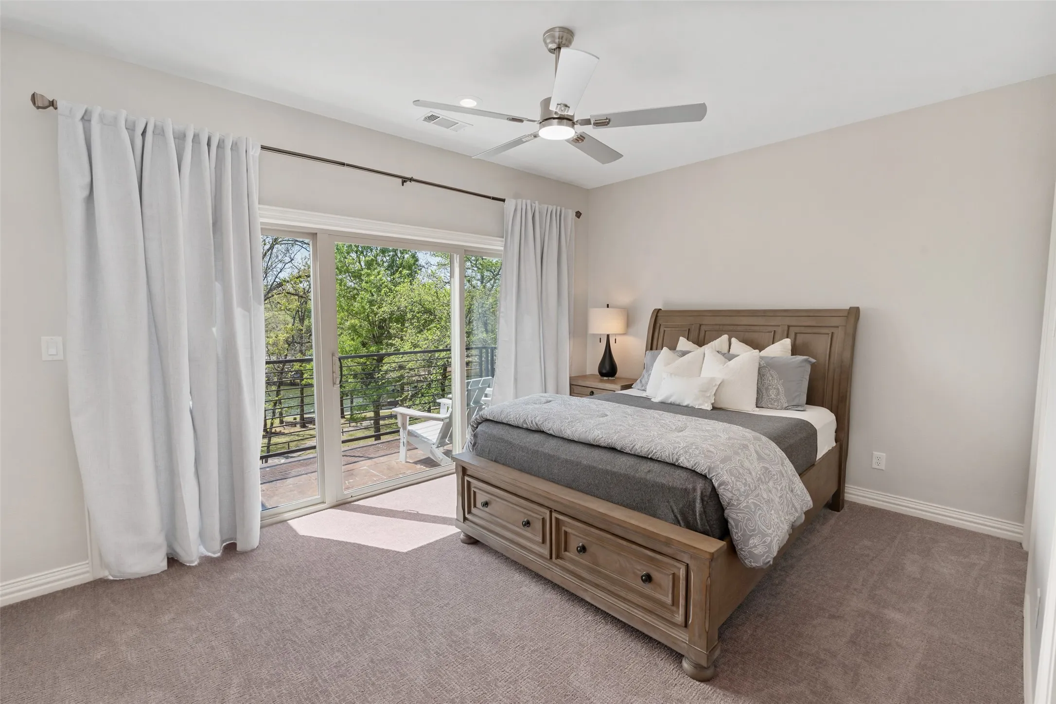 Lake view, private balcony, Jack & Jill w/private vanity  shower