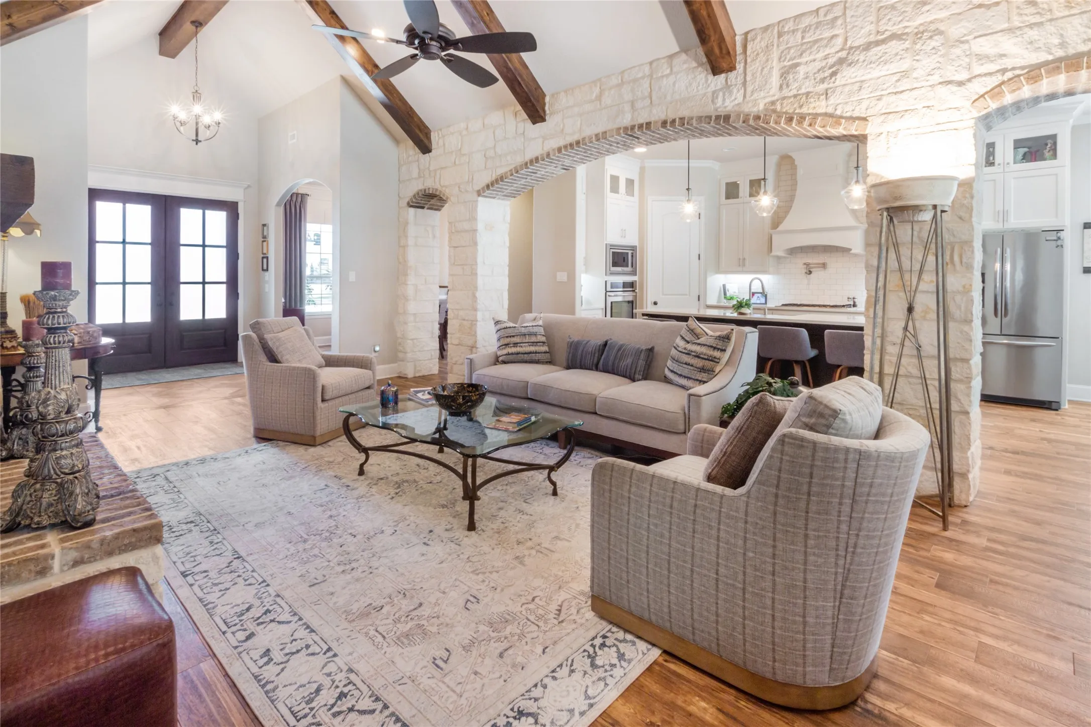 Single Family Residence For Sale in Smith County , 12065 Jazmin Circle, Flint, Texas 75762, 4 Bedrooms, 4 Bathrooms, 2 Garage spaces, 3,454 Sqft, built in 2014, Preowned, Price $795,000, mls#21209469, Real Estate Agent in Flint, Homes For Sale in Smith county, Homes For Sale in Flint, Realtor in Flint Texas, Real Estate Brokerage Independent Realty Texas, Luminita Cordes Realtor