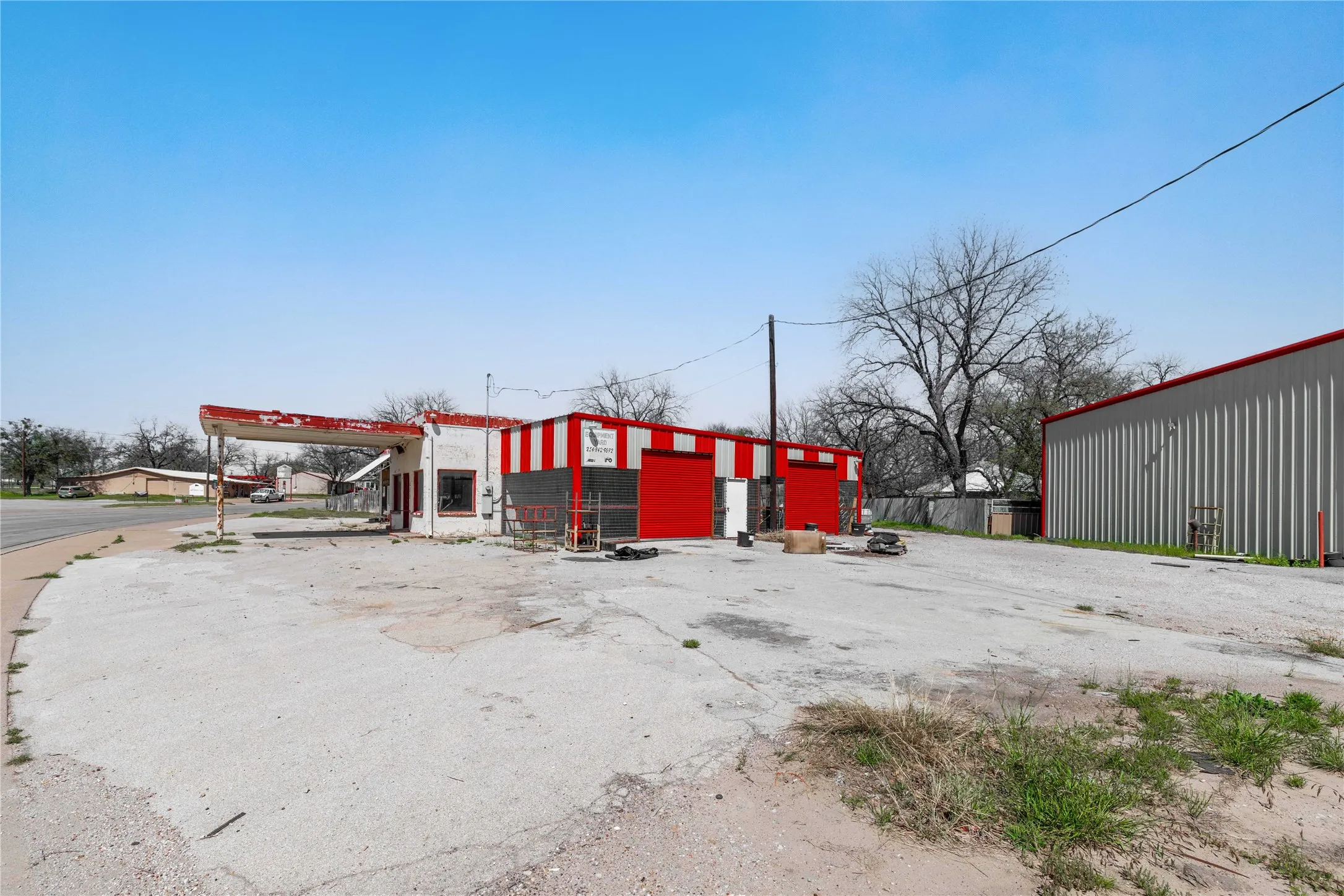 Retail For Sale in Comanche County , 409 N Texas Street, De Leon, Texas 76444, 0, 0, Garage spaces, 0 Sqft, built in 1945, Preowned, mls#21216652, Real Estate Agent in De Leon, Homes For Sale in Comanche county, Homes For Sale in De Leon, Realtor in De Leon Texas, Real Estate Brokerage Independent Realty Texas, Luminita Cordes Realtor