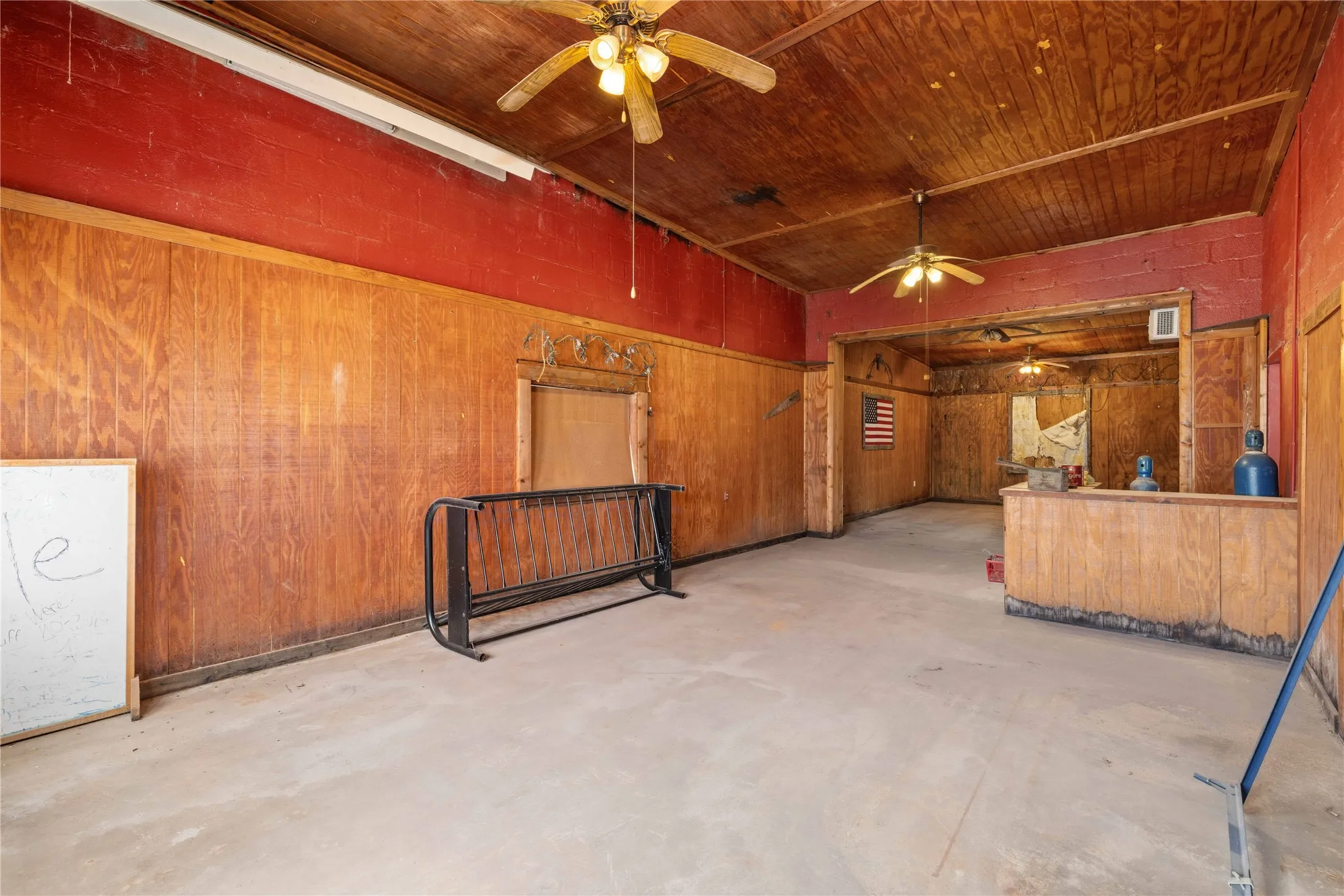 Retail For Sale in Comanche County , 409 N Texas Street, De Leon, Texas 76444, 0, 0, Garage spaces, 0 Sqft, built in 1945, Preowned, mls#21216652, Real Estate Agent in De Leon, Homes For Sale in Comanche county, Homes For Sale in De Leon, Realtor in De Leon Texas, Real Estate Brokerage Independent Realty Texas, Luminita Cordes Realtor