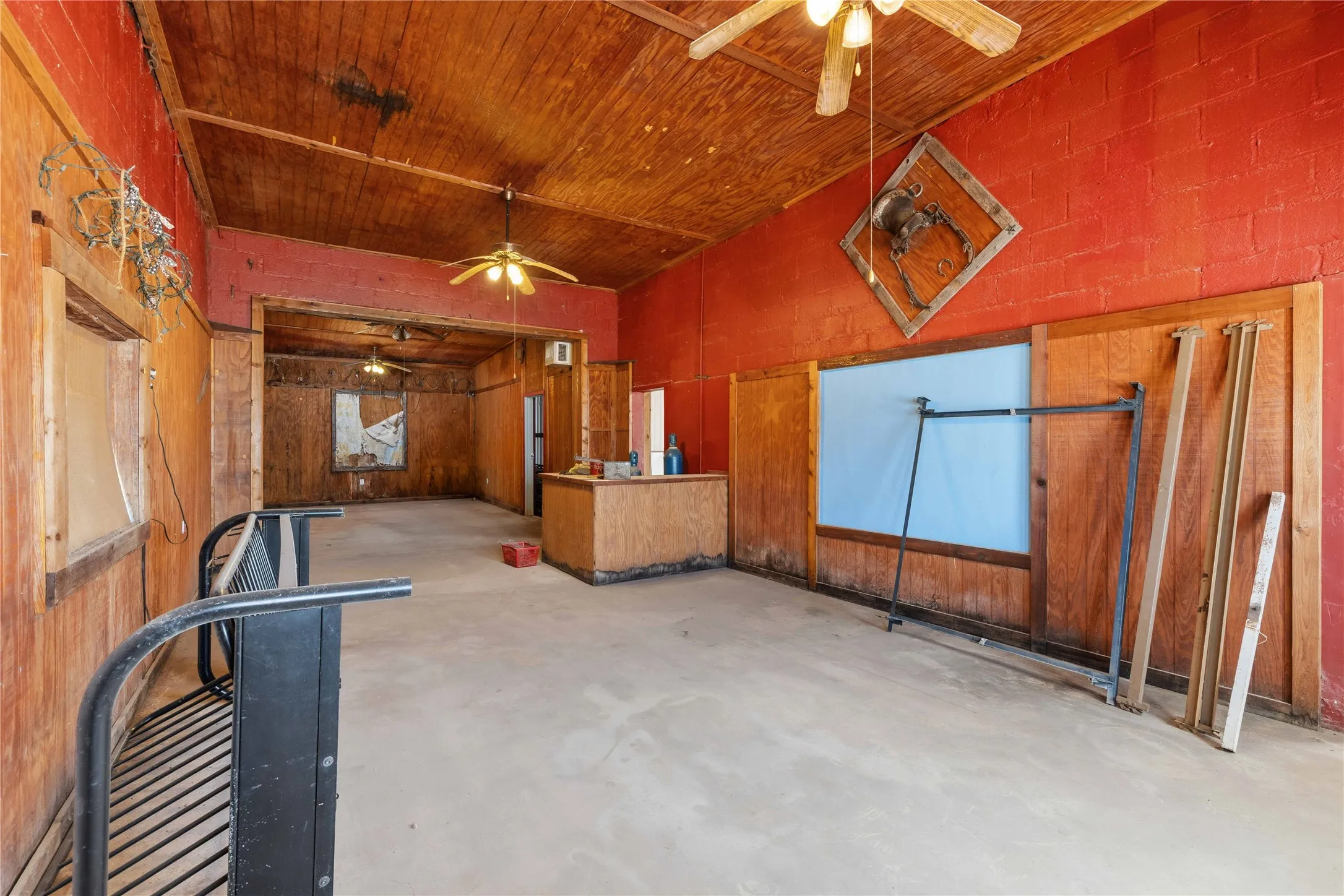 Retail For Sale in Comanche County , 409 N Texas Street, De Leon, Texas 76444, 0, 0, Garage spaces, 0 Sqft, built in 1945, Preowned, mls#21216652, Real Estate Agent in De Leon, Homes For Sale in Comanche county, Homes For Sale in De Leon, Realtor in De Leon Texas, Real Estate Brokerage Independent Realty Texas, Luminita Cordes Realtor