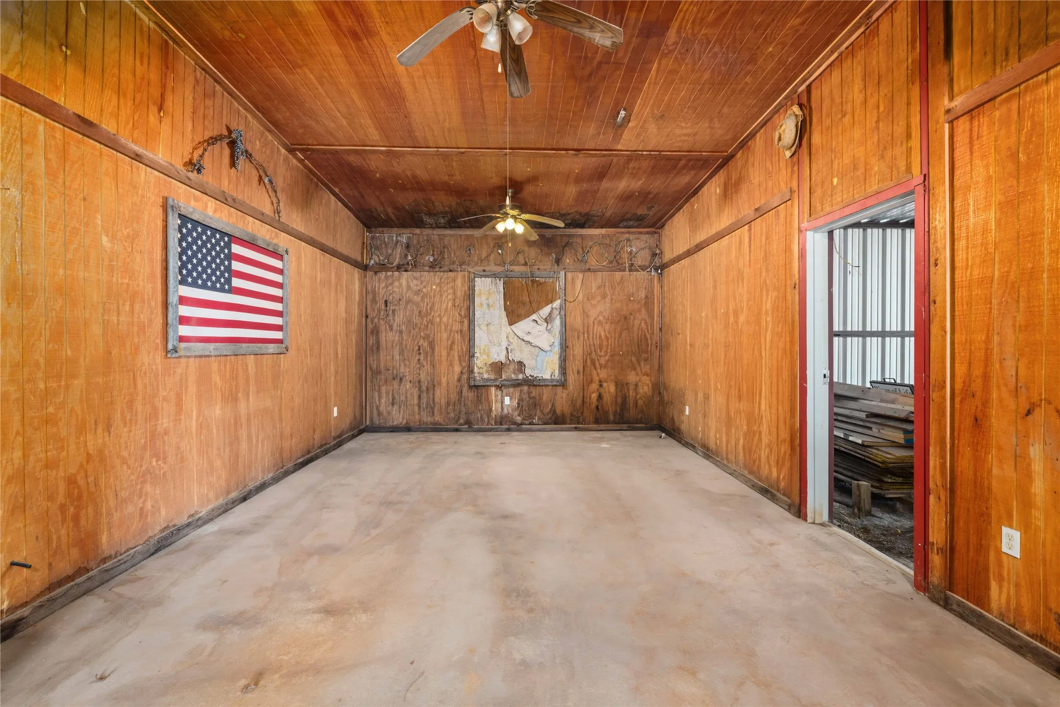 Retail For Sale in Comanche County , 409 N Texas Street, De Leon, Texas 76444, 0, 0, Garage spaces, 0 Sqft, built in 1945, Preowned, mls#21216652, Real Estate Agent in De Leon, Homes For Sale in Comanche county, Homes For Sale in De Leon, Realtor in De Leon Texas, Real Estate Brokerage Independent Realty Texas, Luminita Cordes Realtor