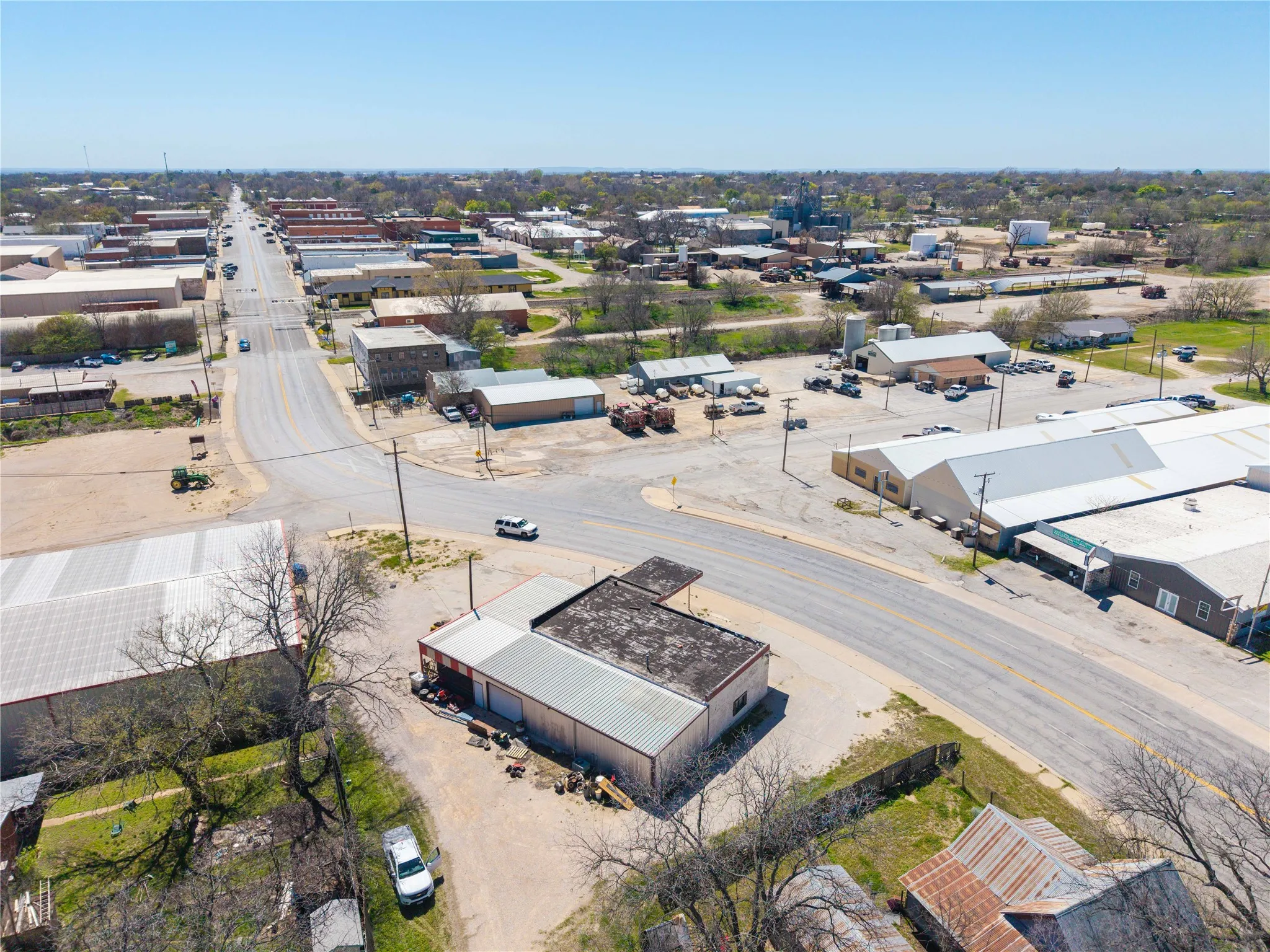 Retail For Sale in Comanche County , 409 N Texas Street, De Leon, Texas 76444, 0, 0, Garage spaces, 0 Sqft, built in 1945, Preowned, mls#21216652, Real Estate Agent in De Leon, Homes For Sale in Comanche county, Homes For Sale in De Leon, Realtor in De Leon Texas, Real Estate Brokerage Independent Realty Texas, Luminita Cordes Realtor