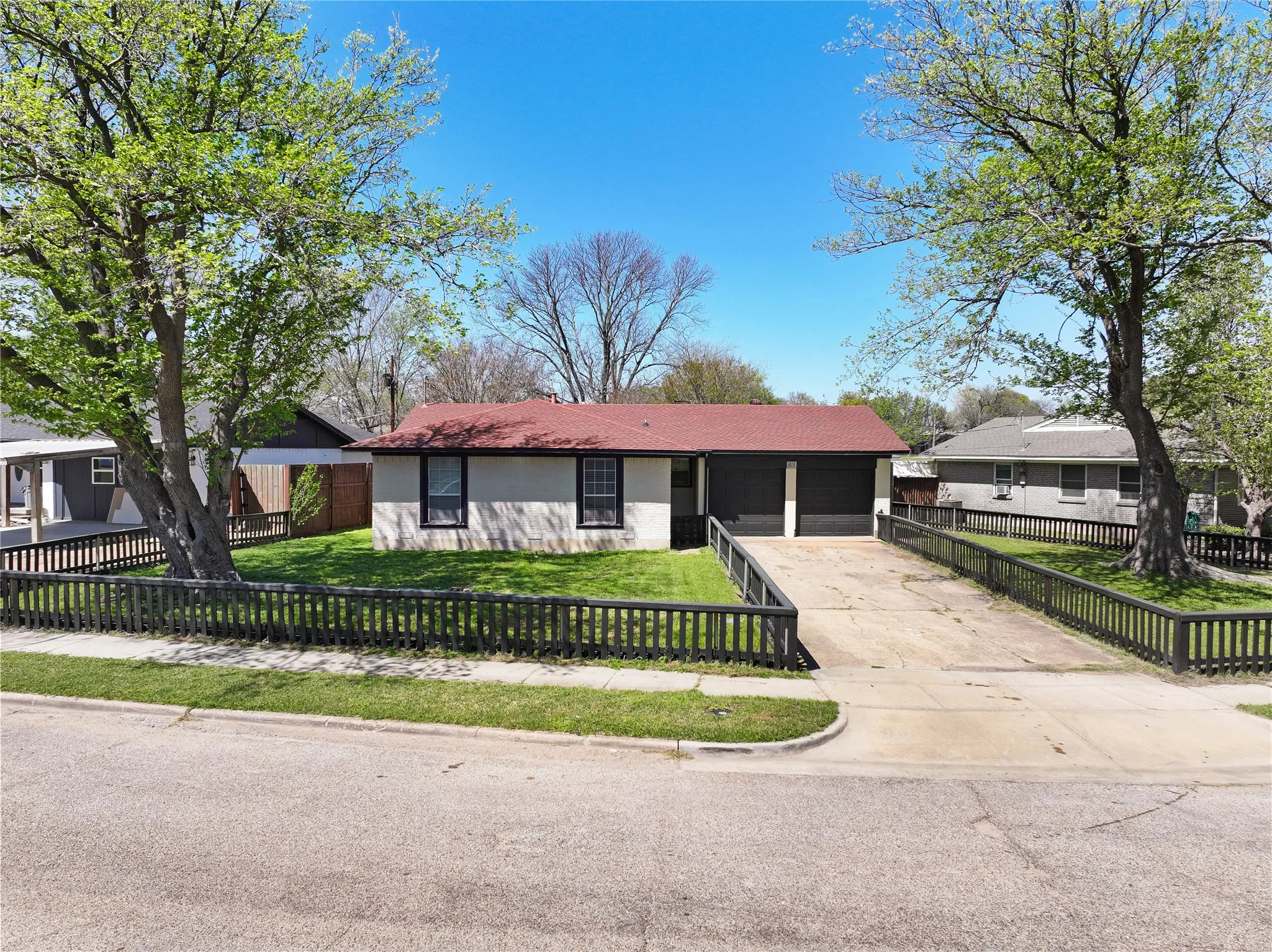Single Family Residence For Rent in Dallas County , 2707 Judy Drive, Mesquite, Texas 75149, 3 Bedroom, 1 Bathroom, 2 Garage spaces, 1,505 Sqft, built in 1962, mls#21216083, Real Estate Agent in Mesquite, Homes For Rent in Dallas county, Homes For Rent in Mesquite, Realtor in Mesquite Texas, Real Estate Brokerage Independent Realty Texas, Luminita Cordes Realtor
