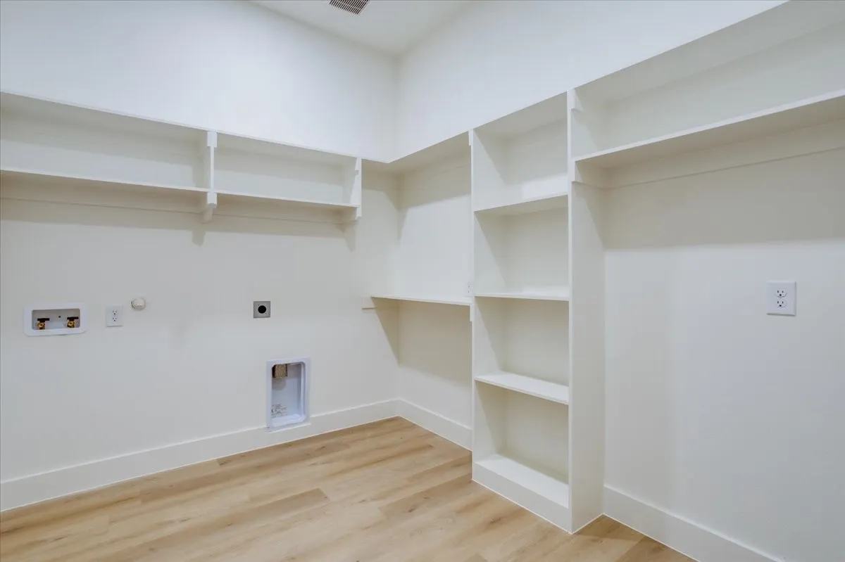 Single Family Residence For Sale in Dallas County , 1507 Elk Creek Road, Dallas, Texas 75253, 5 Bedroom, 4 Bathroom, 2 Garage spaces, 2,445 Sqft, built in 2026, New Construction - Complete, mls#21216050, Real Estate Agent in Dallas, Homes For Sale in Dallas county, Homes For Sale in Dallas, Realtor in Dallas Texas, Real Estate Brokerage Independent Realty Texas, Luminita Cordes Realtor