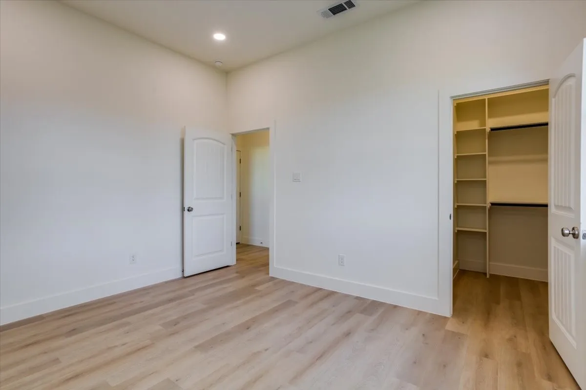 Single Family Residence For Sale in Dallas County , 1507 Elk Creek Road, Dallas, Texas 75253, 5 Bedroom, 4 Bathroom, 2 Garage spaces, 2,445 Sqft, built in 2026, New Construction - Complete, mls#21216050, Real Estate Agent in Dallas, Homes For Sale in Dallas county, Homes For Sale in Dallas, Realtor in Dallas Texas, Real Estate Brokerage Independent Realty Texas, Luminita Cordes Realtor