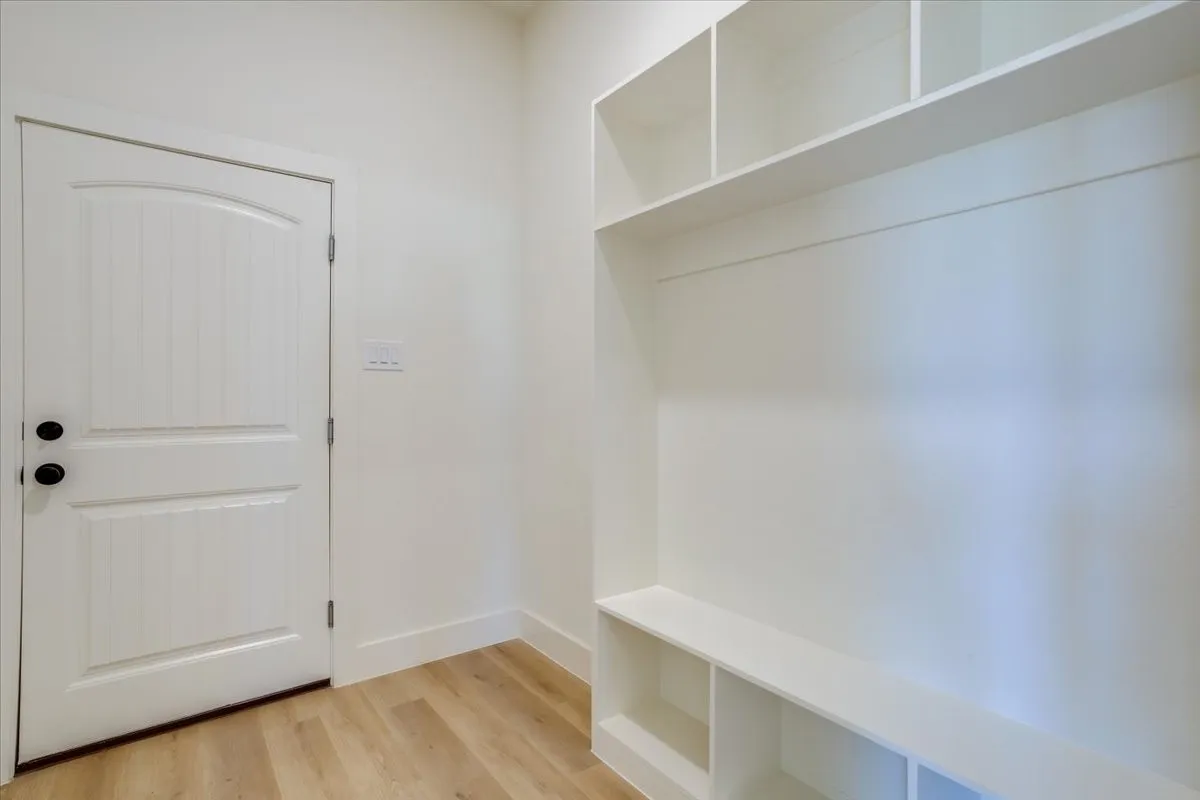 Single Family Residence For Sale in Dallas County , 1507 Elk Creek Road, Dallas, Texas 75253, 5 Bedroom, 4 Bathroom, 2 Garage spaces, 2,445 Sqft, built in 2026, New Construction - Complete, mls#21216050, Real Estate Agent in Dallas, Homes For Sale in Dallas county, Homes For Sale in Dallas, Realtor in Dallas Texas, Real Estate Brokerage Independent Realty Texas, Luminita Cordes Realtor