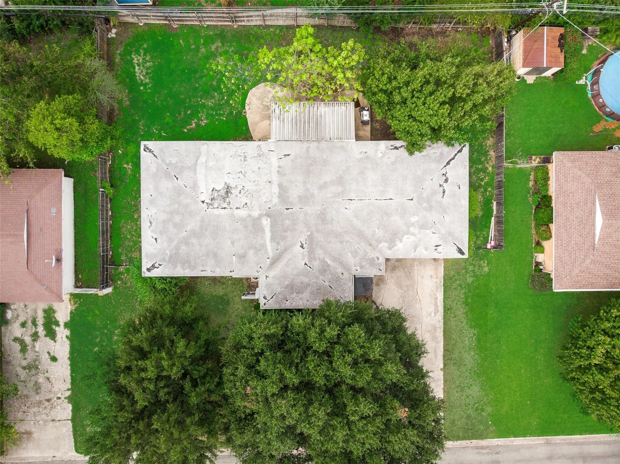 Single Family Residence For Sale in Tarrant County , 3812 Springbranch Drive, Benbrook, Texas 76116, 3 Bedroom, 2 Bathroom, 2 Garage spaces, 1,715 Sqft, built in 1957, mls#21216754, Real Estate Agent in Benbrook, Homes For Sale in Tarrant county, Homes For Sale in Benbrook, Realtor in Benbrook Texas, Real Estate Brokerage Independent Realty Texas, Luminita Cordes Realtor