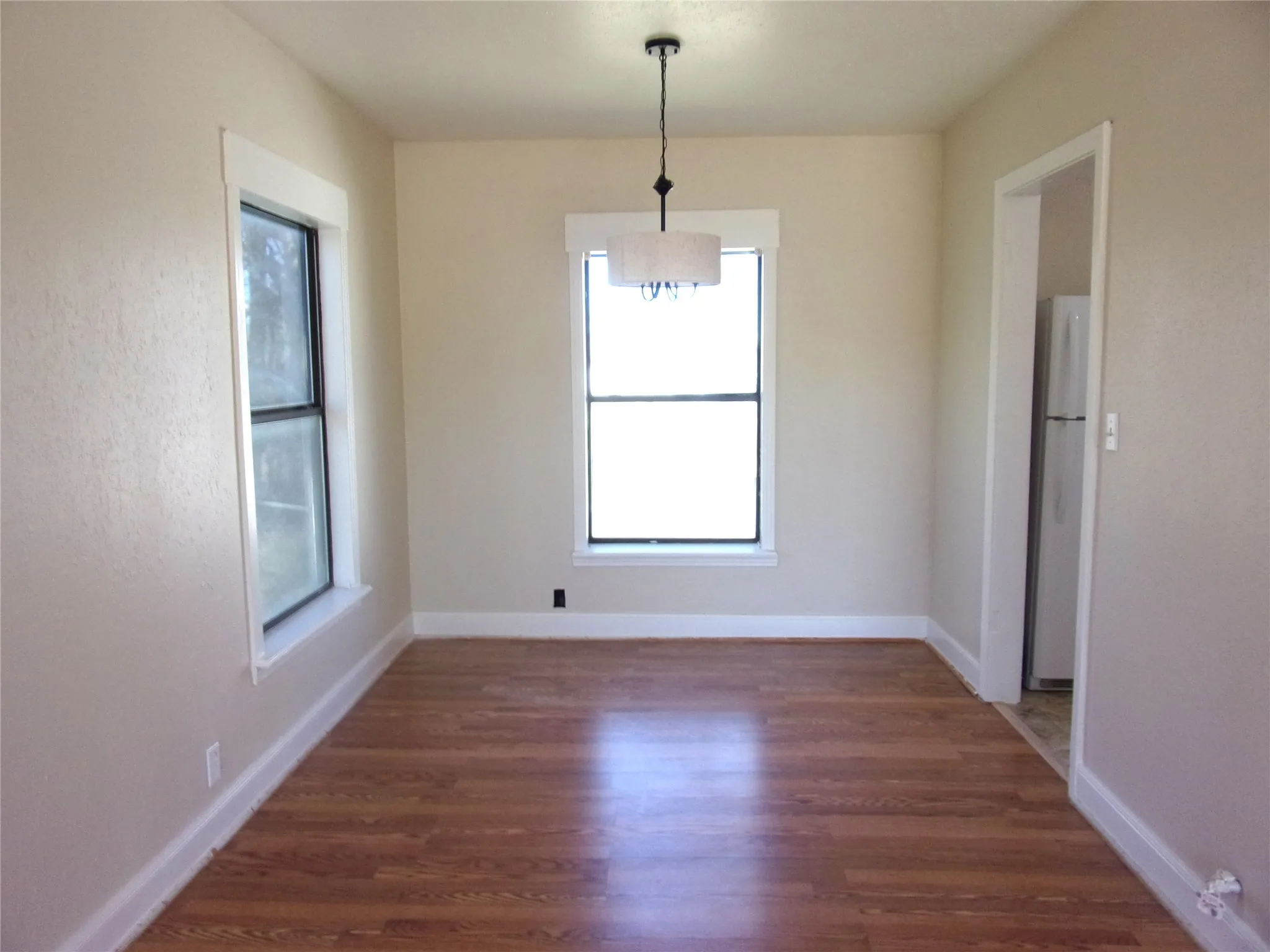 Single Family Residence For Sale in San Saba County , 1902 W Dry Street, San Saba, Texas 76877, 3 Bedroom, 1 Bathroom, 1 Garage spaces, 966 Sqft, built in 1940, mls#21216769, Real Estate Agent in San Saba, Homes For Sale in San Saba county, Homes For Sale in San Saba, Realtor in San Saba Texas, Real Estate Brokerage Independent Realty Texas, Luminita Cordes Realtor