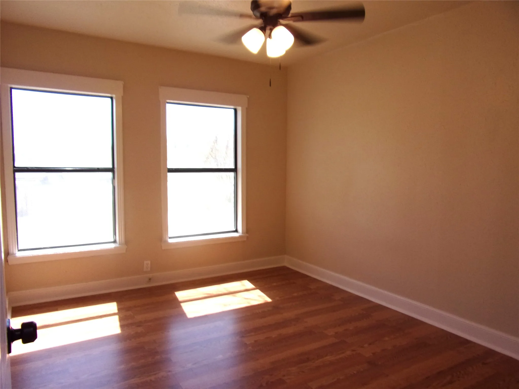 Single Family Residence For Sale in San Saba County , 1902 W Dry Street, San Saba, Texas 76877, 3 Bedroom, 1 Bathroom, 1 Garage spaces, 966 Sqft, built in 1940, mls#21216769, Real Estate Agent in San Saba, Homes For Sale in San Saba county, Homes For Sale in San Saba, Realtor in San Saba Texas, Real Estate Brokerage Independent Realty Texas, Luminita Cordes Realtor