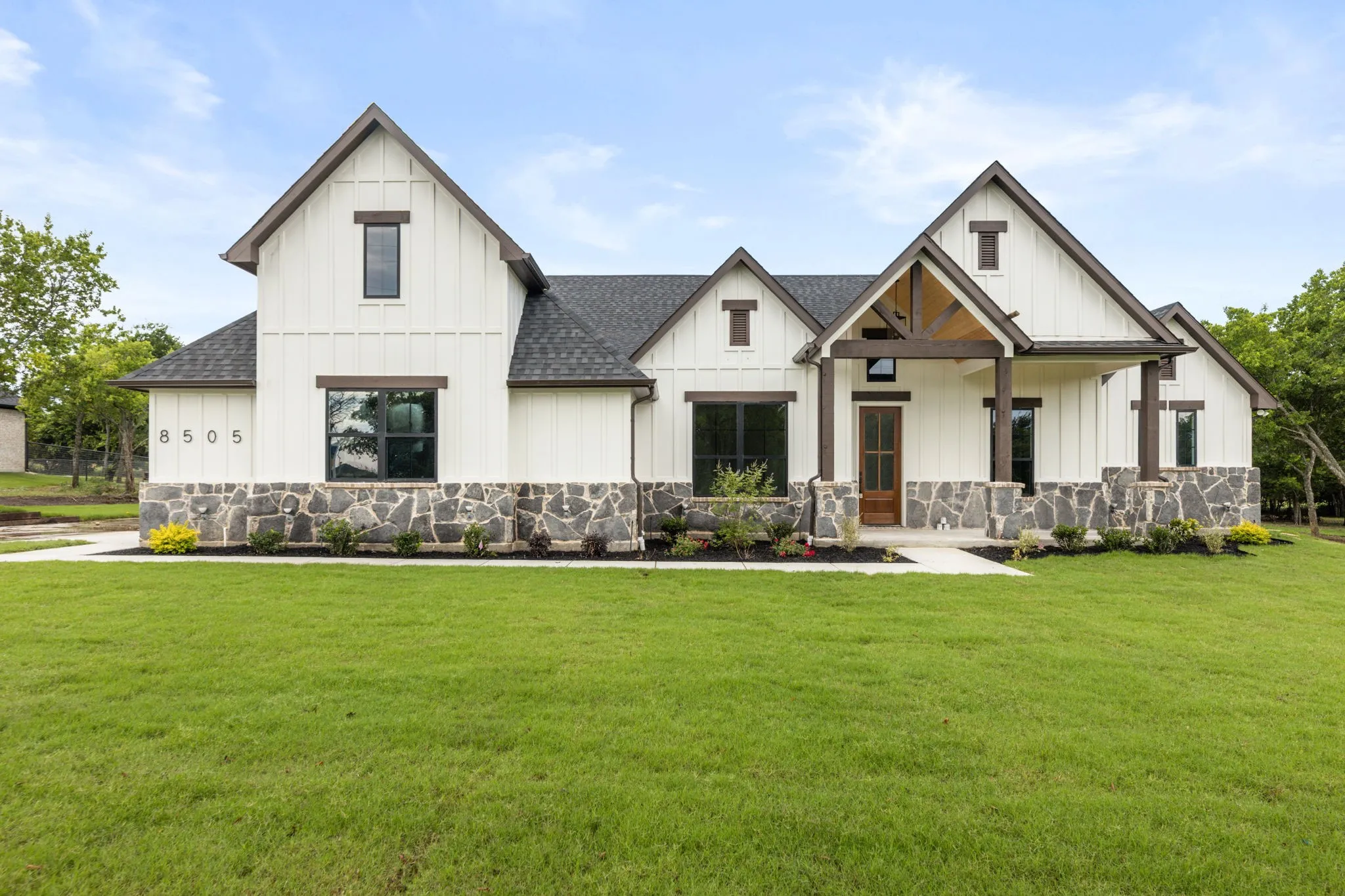 Single Family Residence For Sale in Johnson County , 8505 Bronco Drive, Godley, Texas 76044, 4 Bedroom, 3 Bathroom, 2 Garage spaces, 2,489 Sqft, built in 2026, New Construction - Incomplete, mls#21215209, Real Estate Agent in Godley, Homes For Sale in Johnson county, Homes For Sale in Godley, Realtor in Godley Texas, Real Estate Brokerage Independent Realty Texas, Luminita Cordes Realtor