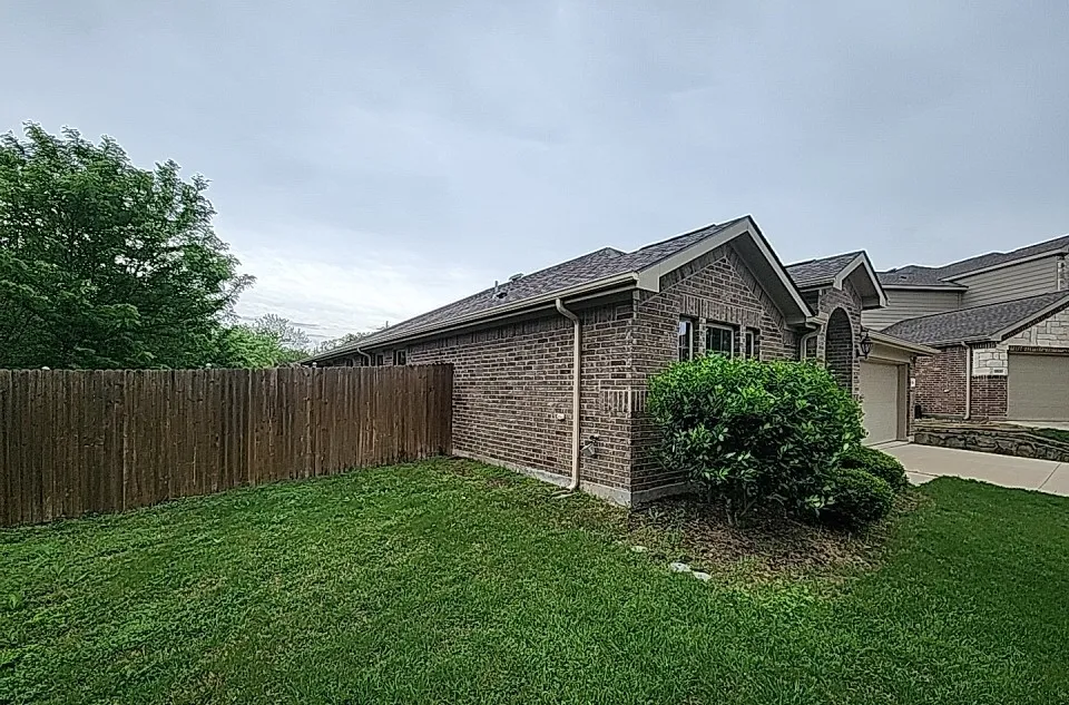 Single Family Residence For Sale in Denton County , 12024 Clearpoint Court, Frisco, Texas 75036, 4 Bedroom, 2 Bathroom, 2 Garage spaces, 2,018 Sqft, built in 2016, Preowned, mls#21216868, Real Estate Agent in Frisco, Homes For Sale in Denton county, Homes For Sale in Frisco, Realtor in Frisco Texas, Real Estate Brokerage Independent Realty Texas, Luminita Cordes Realtor