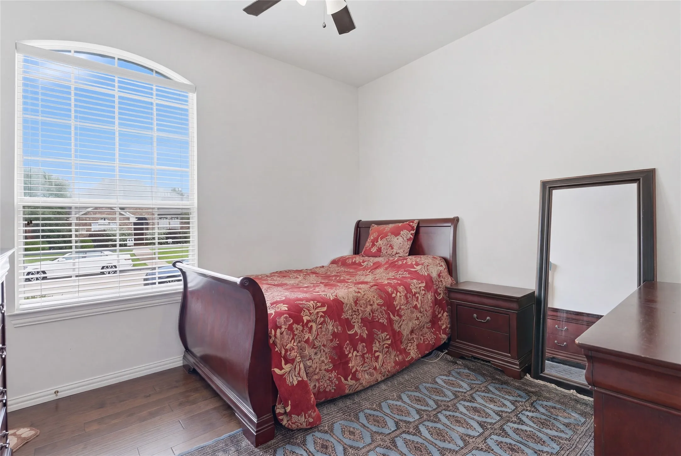 Single Family Residence For Sale in Dallas County , 6809 Westover, Rowlett, Texas 75089, 4 Bedroom, 2 Bathroom, 2 Garage spaces, 2,274 Sqft, built in 2002, mls#21216881, Real Estate Agent in Rowlett, Homes For Sale in Dallas county, Homes For Sale in Rowlett, Realtor in Rowlett Texas, Real Estate Brokerage Independent Realty Texas, Luminita Cordes Realtor