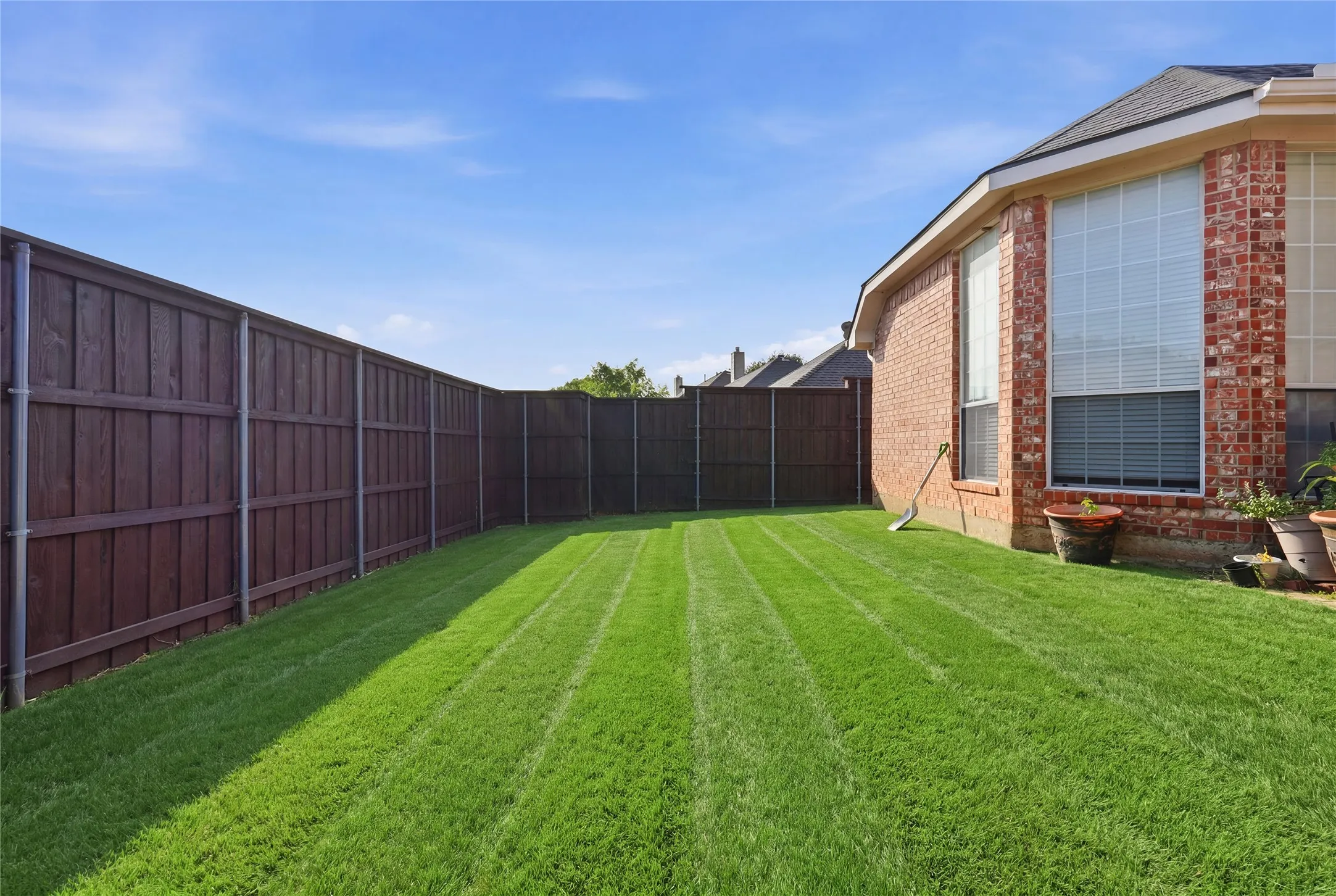 Single Family Residence For Sale in Dallas County , 6809 Westover, Rowlett, Texas 75089, 4 Bedroom, 2 Bathroom, 2 Garage spaces, 2,274 Sqft, built in 2002, mls#21216881, Real Estate Agent in Rowlett, Homes For Sale in Dallas county, Homes For Sale in Rowlett, Realtor in Rowlett Texas, Real Estate Brokerage Independent Realty Texas, Luminita Cordes Realtor