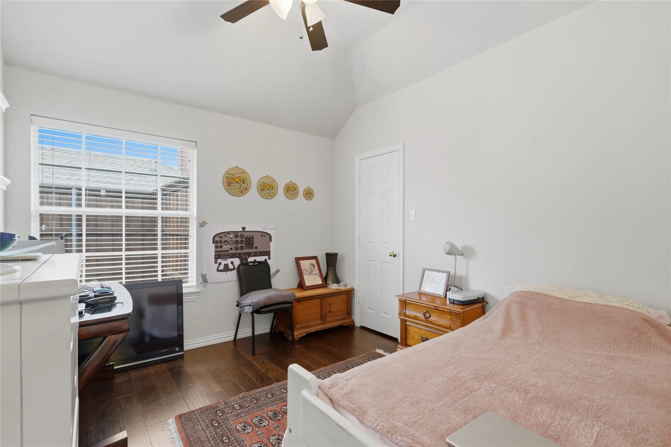 Single Family Residence For Sale in Dallas County , 6809 Westover, Rowlett, Texas 75089, 4 Bedroom, 2 Bathroom, 2 Garage spaces, 2,274 Sqft, built in 2002, mls#21216881, Real Estate Agent in Rowlett, Homes For Sale in Dallas county, Homes For Sale in Rowlett, Realtor in Rowlett Texas, Real Estate Brokerage Independent Realty Texas, Luminita Cordes Realtor
