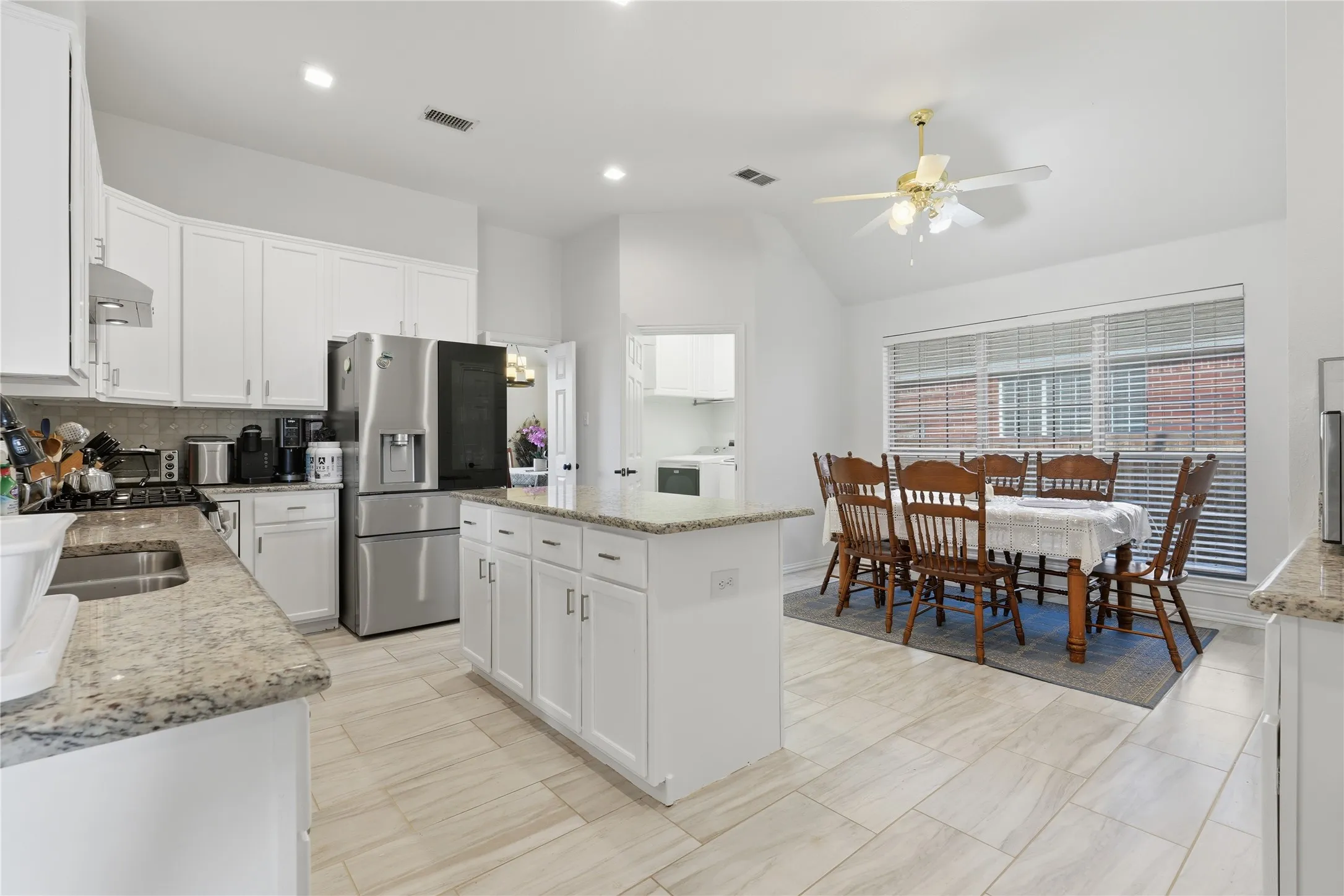 Single Family Residence For Sale in Dallas County , 6809 Westover, Rowlett, Texas 75089, 4 Bedroom, 2 Bathroom, 2 Garage spaces, 2,274 Sqft, built in 2002, mls#21216881, Real Estate Agent in Rowlett, Homes For Sale in Dallas county, Homes For Sale in Rowlett, Realtor in Rowlett Texas, Real Estate Brokerage Independent Realty Texas, Luminita Cordes Realtor
