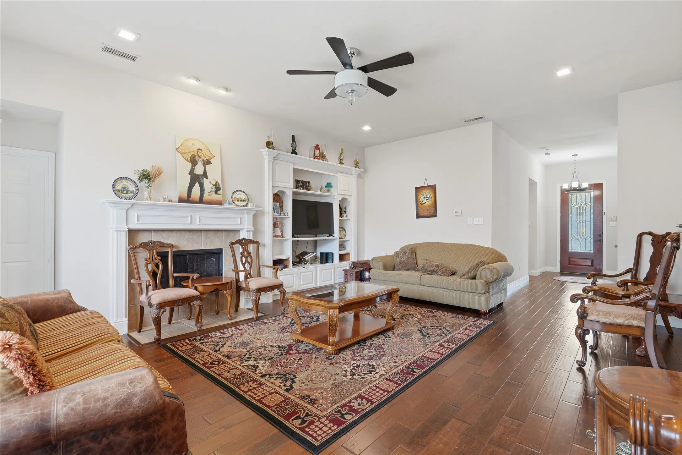 Single Family Residence For Sale in Dallas County , 6809 Westover, Rowlett, Texas 75089, 4 Bedroom, 2 Bathroom, 2 Garage spaces, 2,274 Sqft, built in 2002, mls#21216881, Real Estate Agent in Rowlett, Homes For Sale in Dallas county, Homes For Sale in Rowlett, Realtor in Rowlett Texas, Real Estate Brokerage Independent Realty Texas, Luminita Cordes Realtor