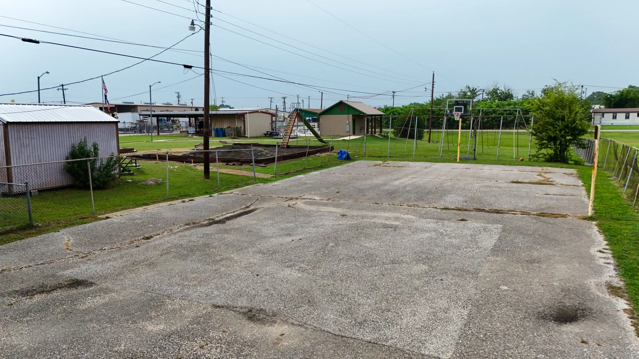 Mobile Home For Sale in Henderson County , 237 Wildwind Street, Gun Barrel City, Texas 75156, 3 Bedrooms, 2 Bathrooms, Garage spaces, 1,064 Sqft, built in 2020, Price $118,000, mls#21216976, Real Estate Agent in Gun Barrel City, Homes For Sale in Henderson county, Homes For Sale in Gun Barrel City, Realtor in Gun Barrel City Texas, Real Estate Brokerage Independent Realty Texas, Luminita Cordes Realtor