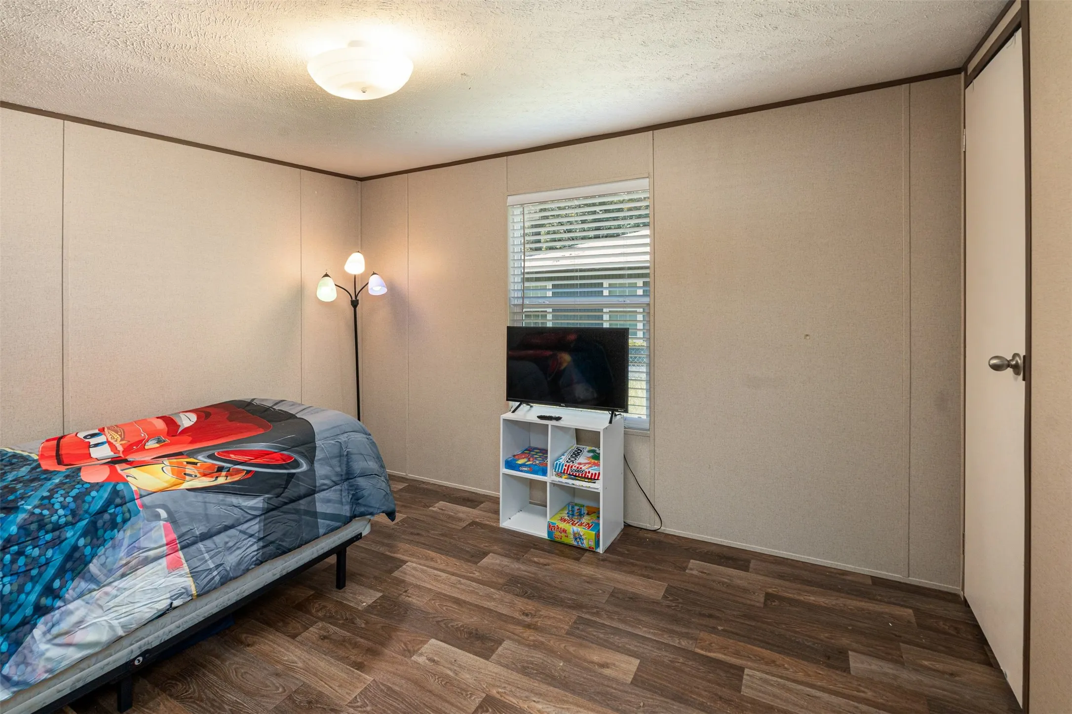 Mobile Home For Sale in Henderson County , 237 Wildwind Street, Gun Barrel City, Texas 75156, 3 Bedrooms, 2 Bathrooms, Garage spaces, 1,064 Sqft, built in 2020, Price $118,000, mls#21216976, Real Estate Agent in Gun Barrel City, Homes For Sale in Henderson county, Homes For Sale in Gun Barrel City, Realtor in Gun Barrel City Texas, Real Estate Brokerage Independent Realty Texas, Luminita Cordes Realtor