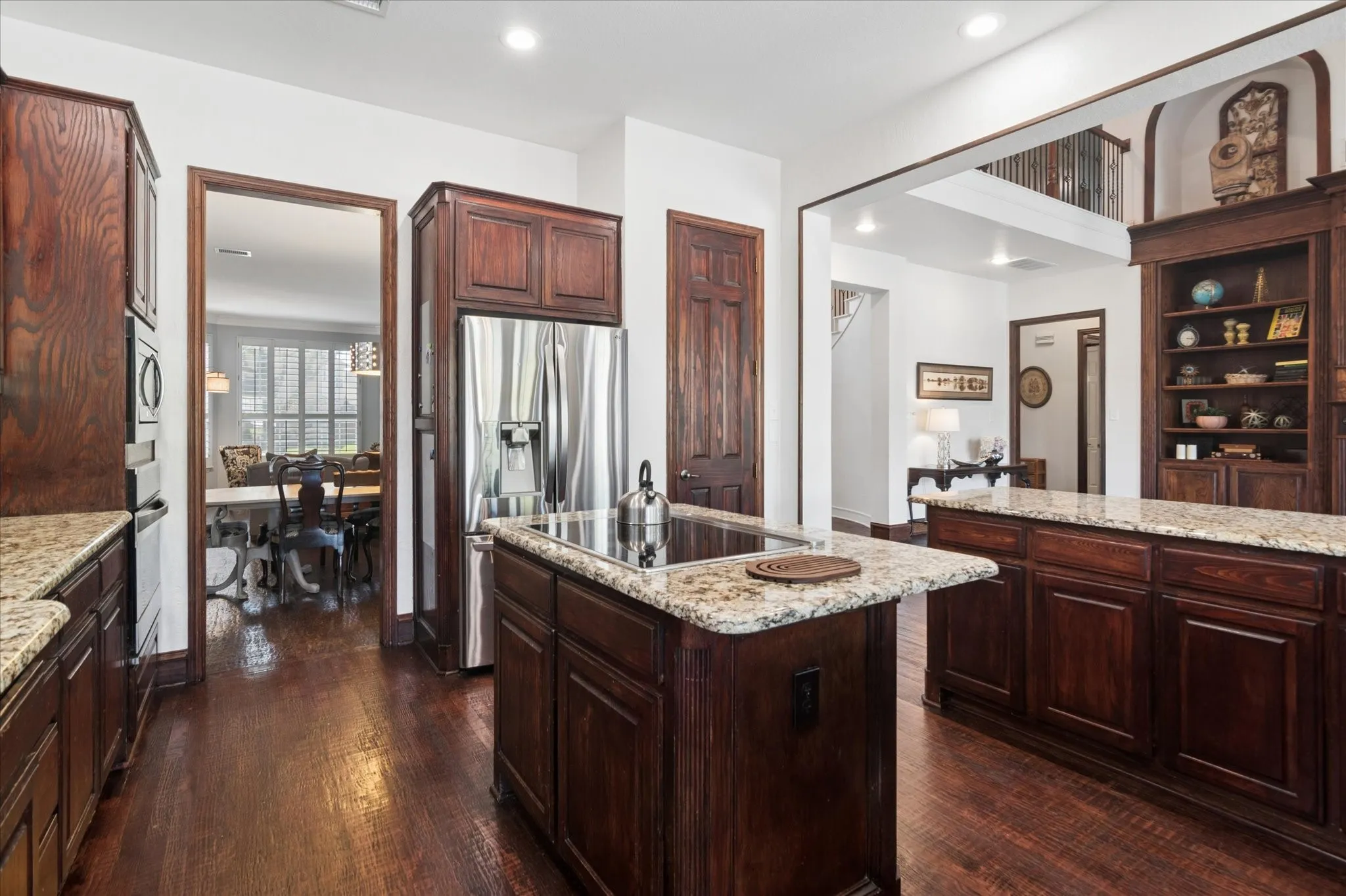 Single Family Residence For Sale in Collin County , 2013 Covey Glen Road, Mc Kinney, Texas 75072, 4 Bedroom, 4 Bathroom, 3 Garage spaces, 4,678 Sqft, built in 2001, Preowned, mls#21215116, Real Estate Agent in Mc Kinney, Homes For Sale in Collin county, Homes For Sale in Mc Kinney, Realtor in Mc Kinney Texas, Real Estate Brokerage Independent Realty Texas, Luminita Cordes Realtor