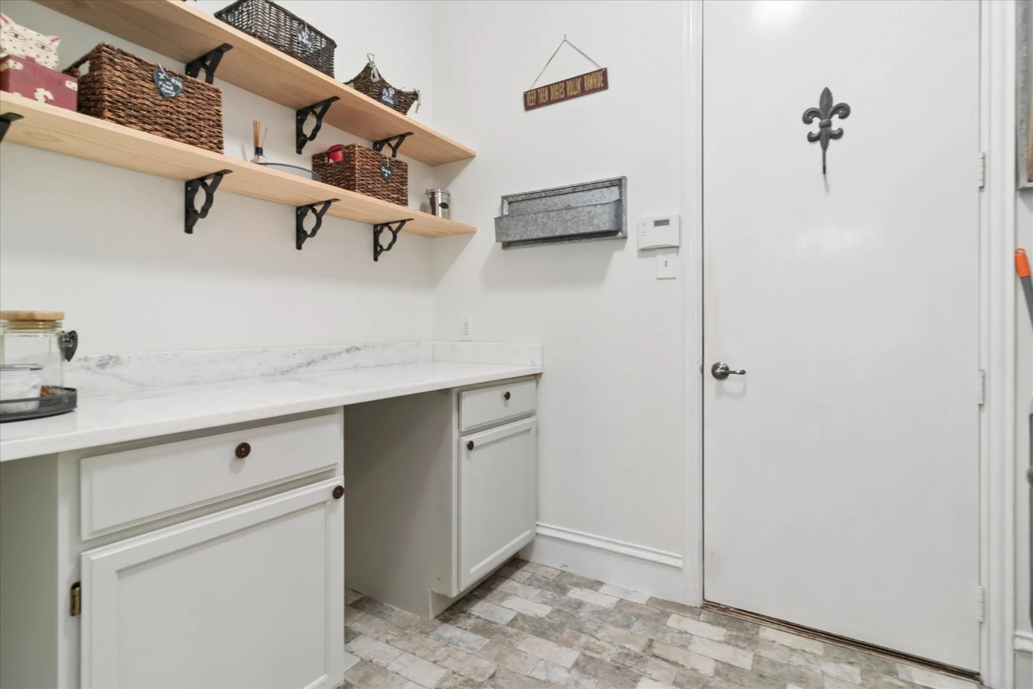 Single Family Residence For Sale in Collin County , 2013 Covey Glen Road, Mc Kinney, Texas 75072, 4 Bedroom, 4 Bathroom, 3 Garage spaces, 4,678 Sqft, built in 2001, Preowned, mls#21215116, Real Estate Agent in Mc Kinney, Homes For Sale in Collin county, Homes For Sale in Mc Kinney, Realtor in Mc Kinney Texas, Real Estate Brokerage Independent Realty Texas, Luminita Cordes Realtor