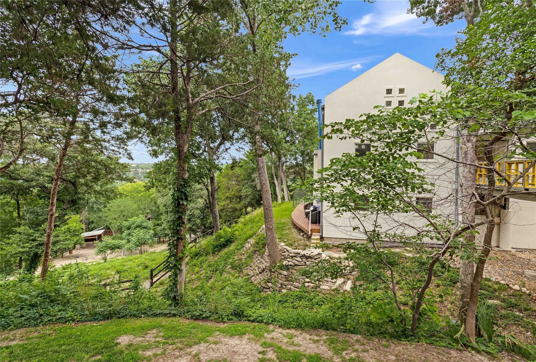 Single Family Residence For Sale in Dallas County , 20 Summit Place, Cedar Hill, Texas 75104, 4 Bedroom, 4 Bathroom, 2 Garage spaces, 2,900 Sqft, built in 1988, mls#21217007, Real Estate Agent in Cedar Hill, Homes For Sale in Dallas county, Homes For Sale in Cedar Hill, Realtor in Cedar Hill Texas, Real Estate Brokerage Independent Realty Texas, Luminita Cordes Realtor
