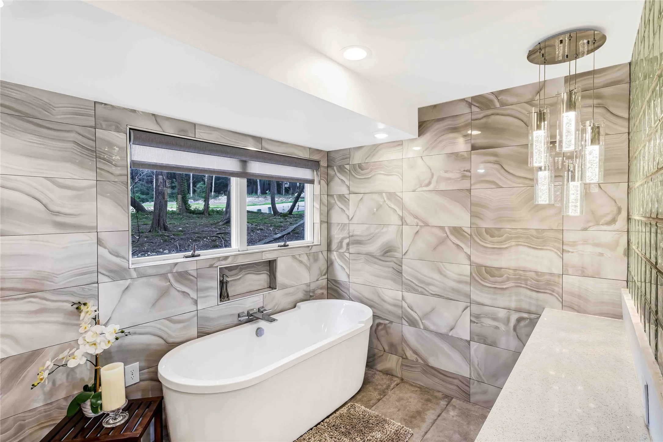 Single Family Residence For Sale in Dallas County , 20 Summit Place, Cedar Hill, Texas 75104, 4 Bedroom, 4 Bathroom, 2 Garage spaces, 2,900 Sqft, built in 1988, mls#21217007, Real Estate Agent in Cedar Hill, Homes For Sale in Dallas county, Homes For Sale in Cedar Hill, Realtor in Cedar Hill Texas, Real Estate Brokerage Independent Realty Texas, Luminita Cordes Realtor