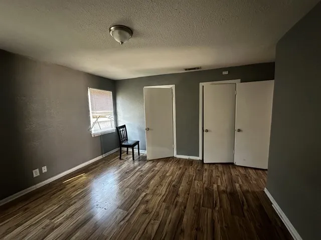 Triplex For Sale in Dallas County , 5118 Ash Lane, Dallas, Texas 75223, 4 Bedroom, 3 Bathroom, Garage spaces, 0 Sqft, built in 1923, Preowned, mls#21217019, Real Estate Agent in Dallas, Homes For Sale in Dallas county, Homes For Sale in Dallas, Realtor in Dallas Texas, Real Estate Brokerage Independent Realty Texas, Luminita Cordes Realtor