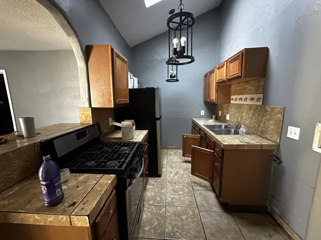 Triplex For Sale in Dallas County , 5118 Ash Lane, Dallas, Texas 75223, 4 Bedroom, 3 Bathroom, Garage spaces, 0 Sqft, built in 1923, Preowned, mls#21217019, Real Estate Agent in Dallas, Homes For Sale in Dallas county, Homes For Sale in Dallas, Realtor in Dallas Texas, Real Estate Brokerage Independent Realty Texas, Luminita Cordes Realtor