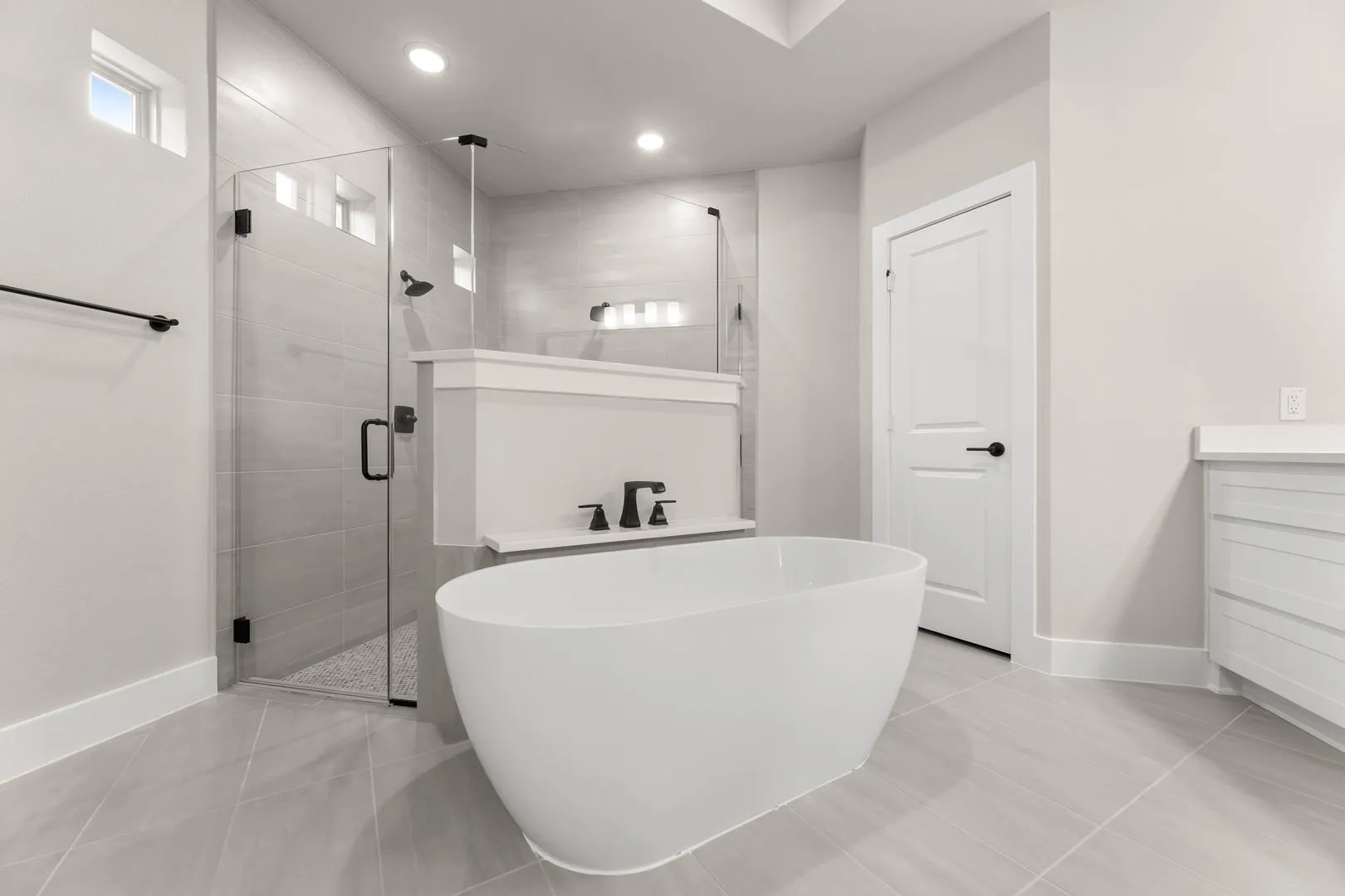 111 Broadmoor-Primary Suite-4