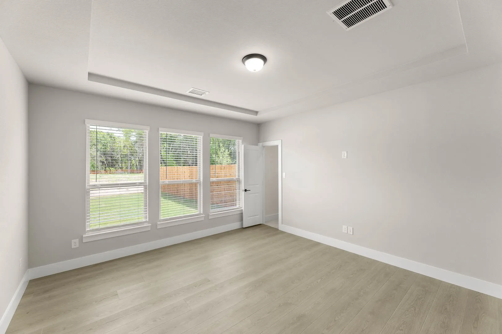 111 Broadmoor-Study-1
