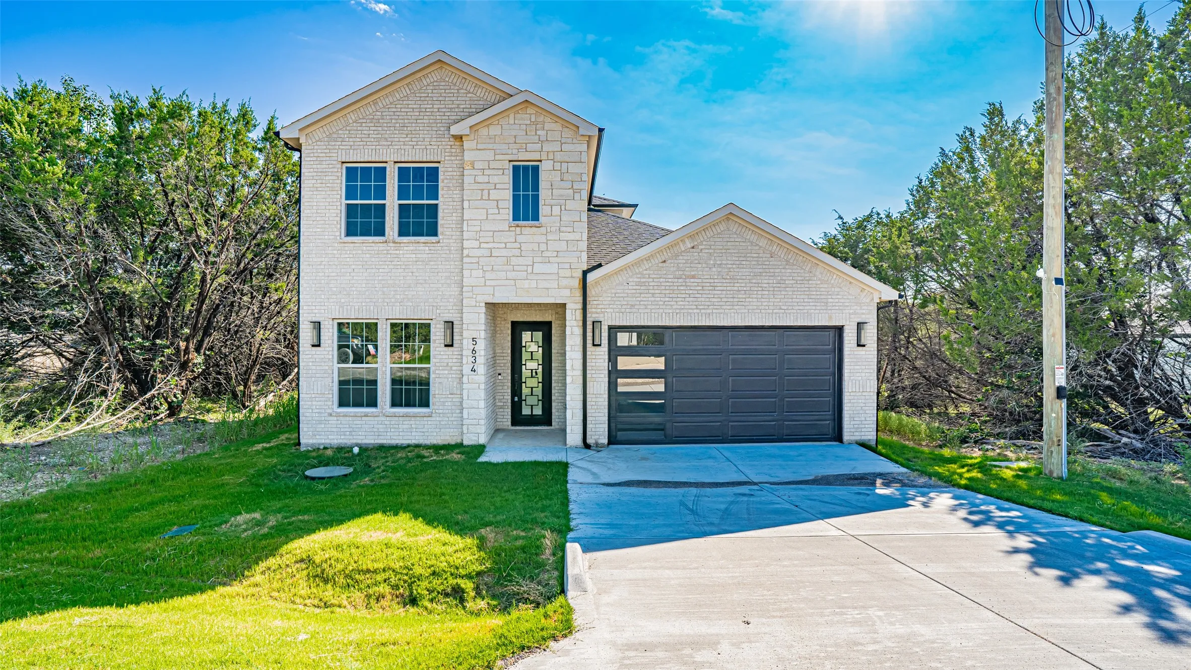 Single Family Residence For Sale in Hood County , 5634 Barkridge Drive, Granbury, Texas 76048, 4 Bedroom, 3 Bathroom, 2 Garage spaces, 2,228 Sqft, built in 2025, New Construction - Complete, mls#21215948, Real Estate Agent in Granbury, Homes For Sale in Hood county, Homes For Sale in Granbury, Realtor in Granbury Texas, Real Estate Brokerage Independent Realty Texas, Luminita Cordes Realtor