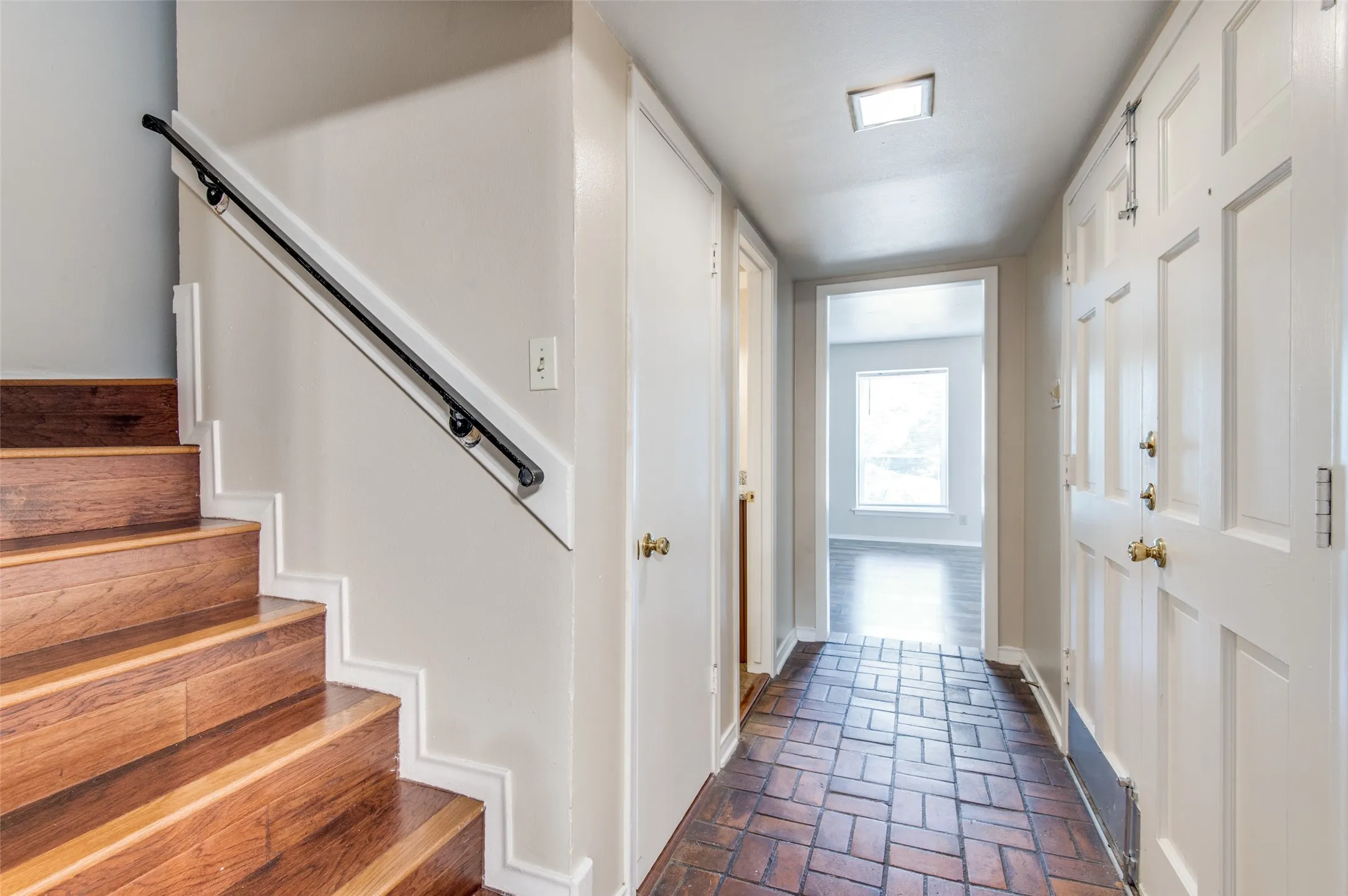 Condominium For Sale in Dallas County , 3446 Asbury Street, University Park, Texas 75205, 4 Bedroom, 6 Bathroom, Garage spaces, 3,560 Sqft, built in 1976, Preowned, mls#21217106, Real Estate Agent in University Park, Homes For Sale in Dallas county, Homes For Sale in University Park, Realtor in University Park Texas, Real Estate Brokerage Independent Realty Texas, Luminita Cordes Realtor