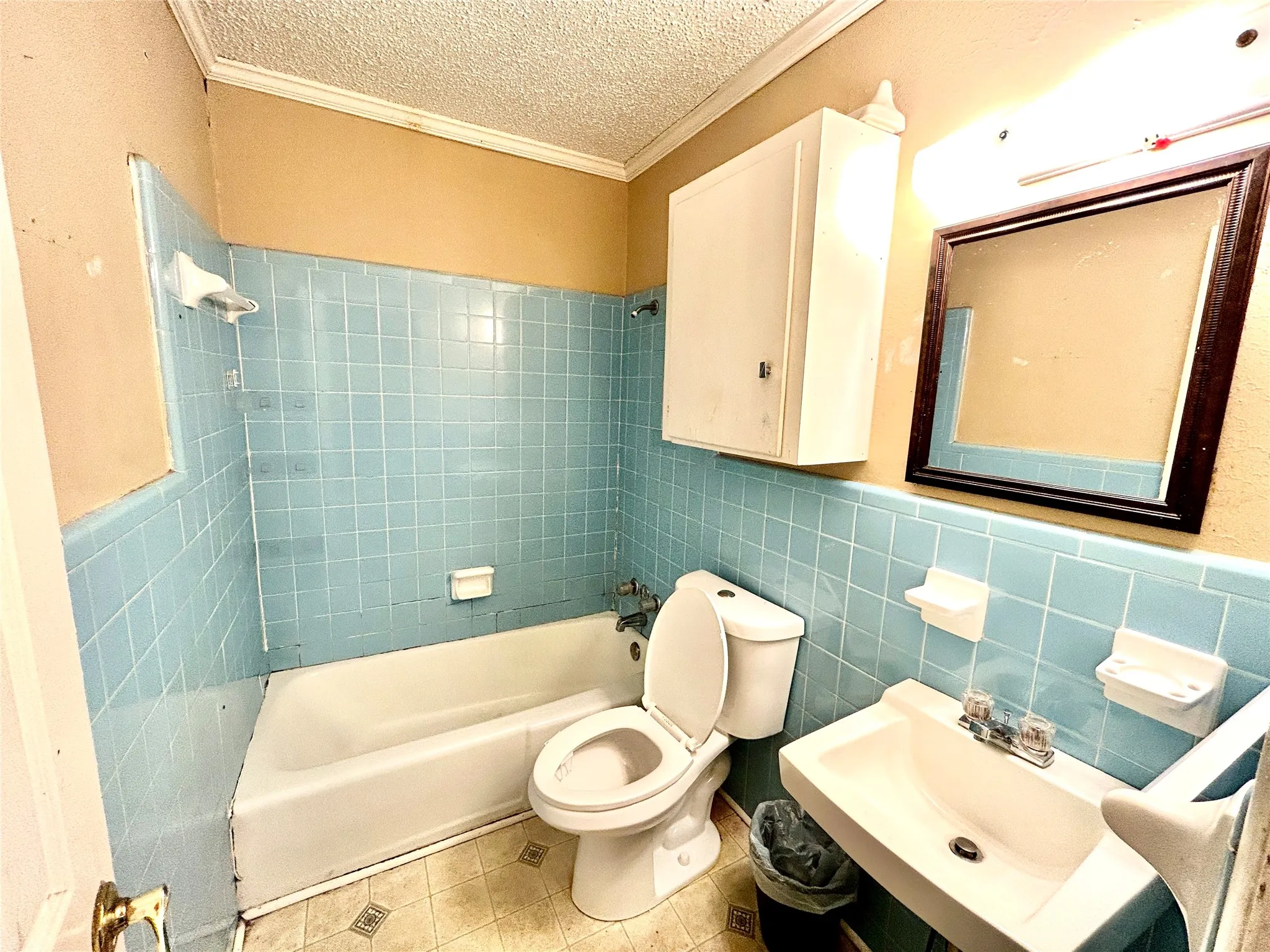 Single Family Residence For Sale in Ellis County , 303 N Caesar Street, Ennis, Texas 75119, 5 Bedroom, 3 Bathroom, Garage spaces, 2,267 Sqft, built in 1976, Preowned, mls#21217131, Real Estate Agent in Ennis, Homes For Sale in Ellis county, Homes For Sale in Ennis, Realtor in Ennis Texas, Real Estate Brokerage Independent Realty Texas, Luminita Cordes Realtor