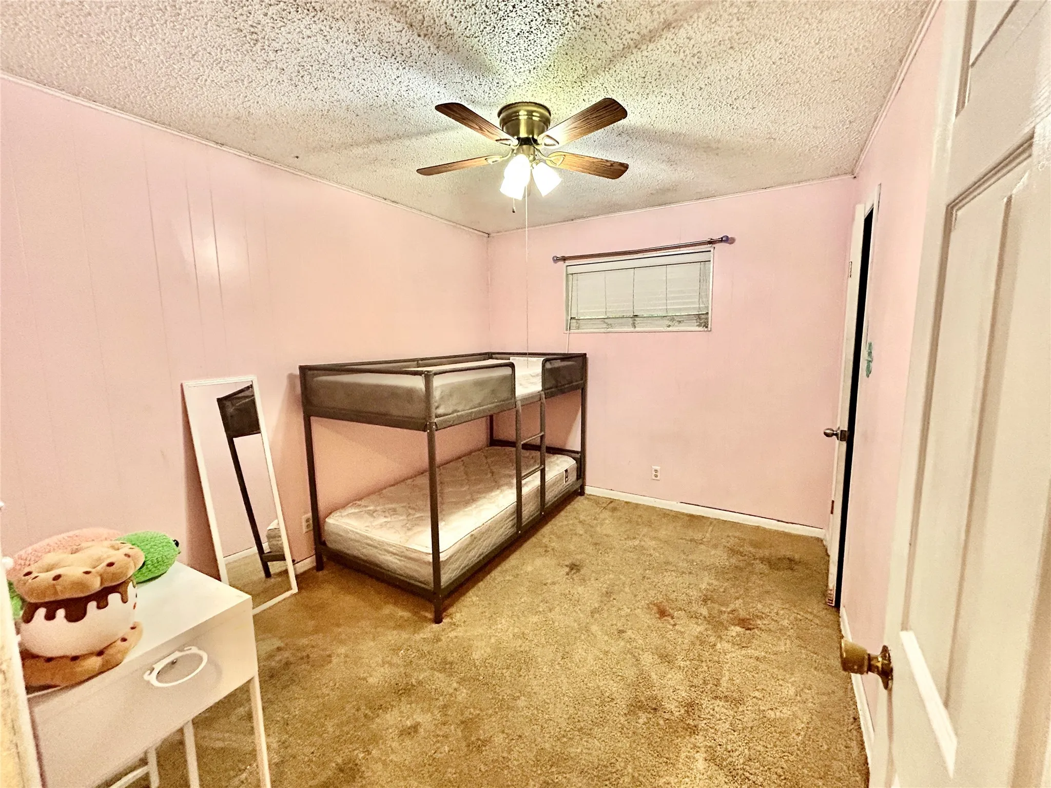 Single Family Residence For Sale in Ellis County , 303 N Caesar Street, Ennis, Texas 75119, 5 Bedroom, 3 Bathroom, Garage spaces, 2,267 Sqft, built in 1976, Preowned, mls#21217131, Real Estate Agent in Ennis, Homes For Sale in Ellis county, Homes For Sale in Ennis, Realtor in Ennis Texas, Real Estate Brokerage Independent Realty Texas, Luminita Cordes Realtor