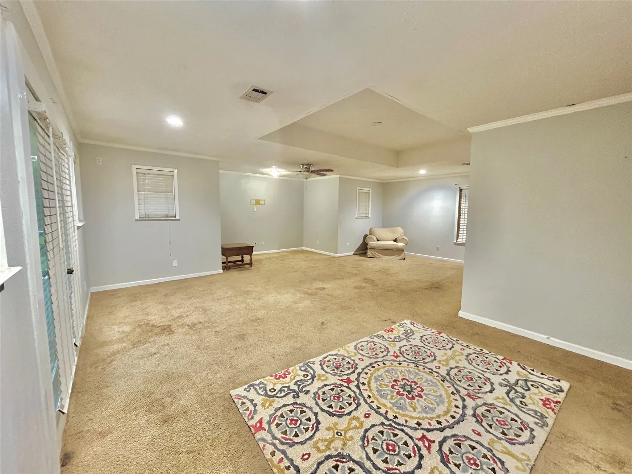 Single Family Residence For Sale in Ellis County , 303 N Caesar Street, Ennis, Texas 75119, 5 Bedroom, 3 Bathroom, Garage spaces, 2,267 Sqft, built in 1976, Preowned, mls#21217131, Real Estate Agent in Ennis, Homes For Sale in Ellis county, Homes For Sale in Ennis, Realtor in Ennis Texas, Real Estate Brokerage Independent Realty Texas, Luminita Cordes Realtor