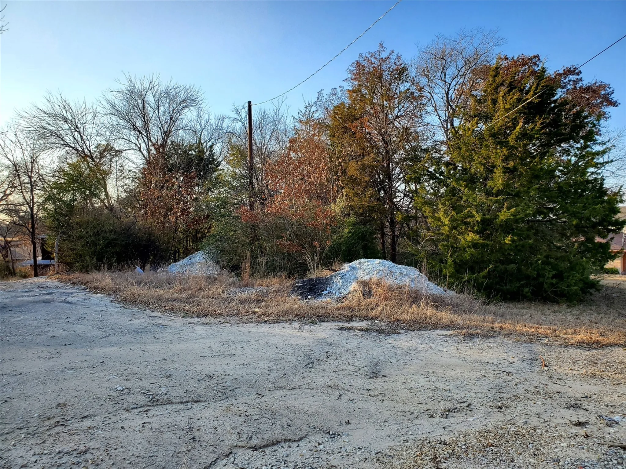 Backyard alley view 3