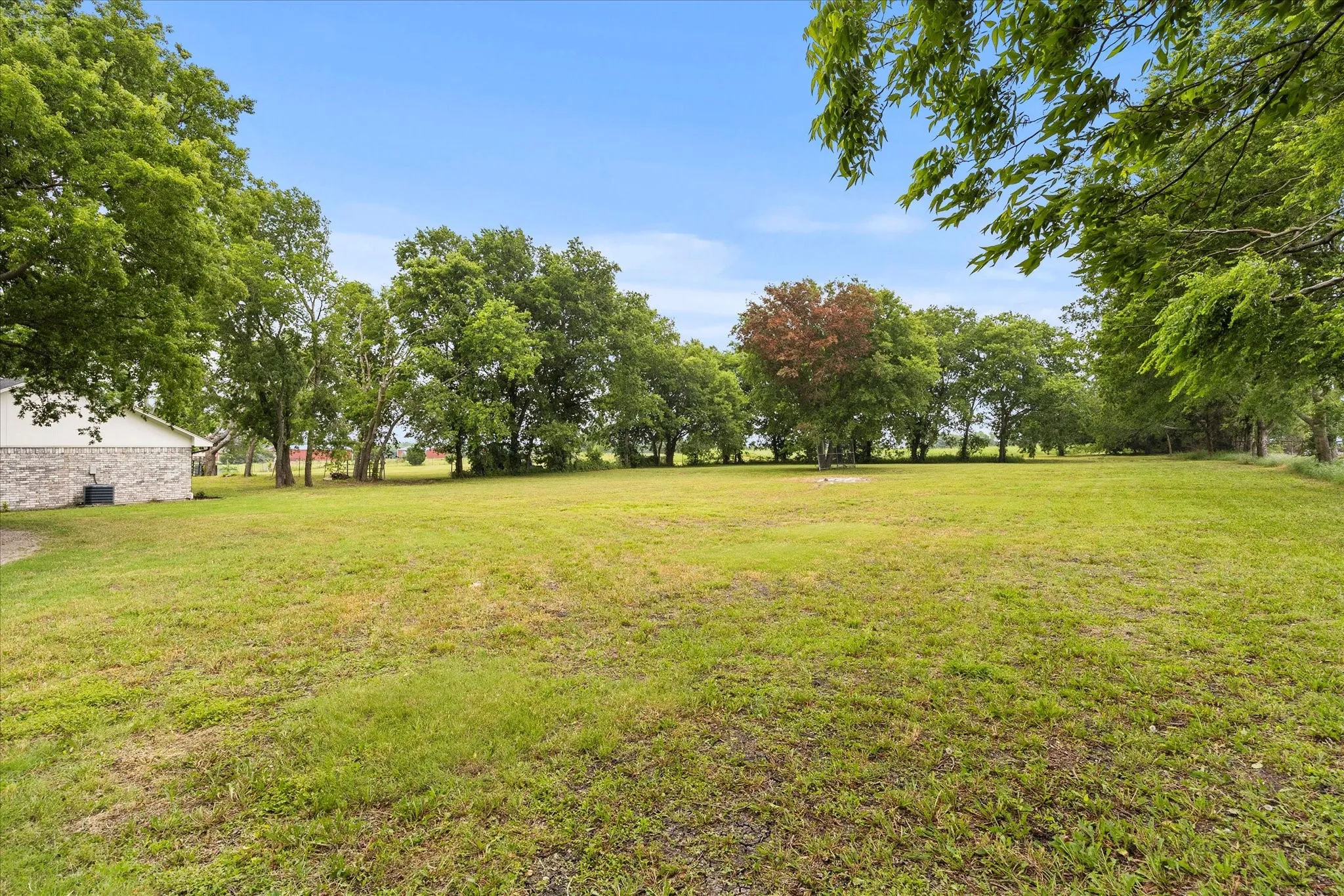 Single Family Residence For Sale in Rockwall County , 2201 Connie Ln, Rockwall, Texas 75032, 3 Bedrooms, 2 Bathrooms, Garage spaces, 1,647 Sqft, built in 1991, Preowned, Price $899,900, mls#21217181, Real Estate Agent in Rockwall, Homes For Sale in Rockwall county, Homes For Sale in Rockwall, Realtor in Rockwall Texas, Real Estate Brokerage Independent Realty Texas, Luminita Cordes Realtor