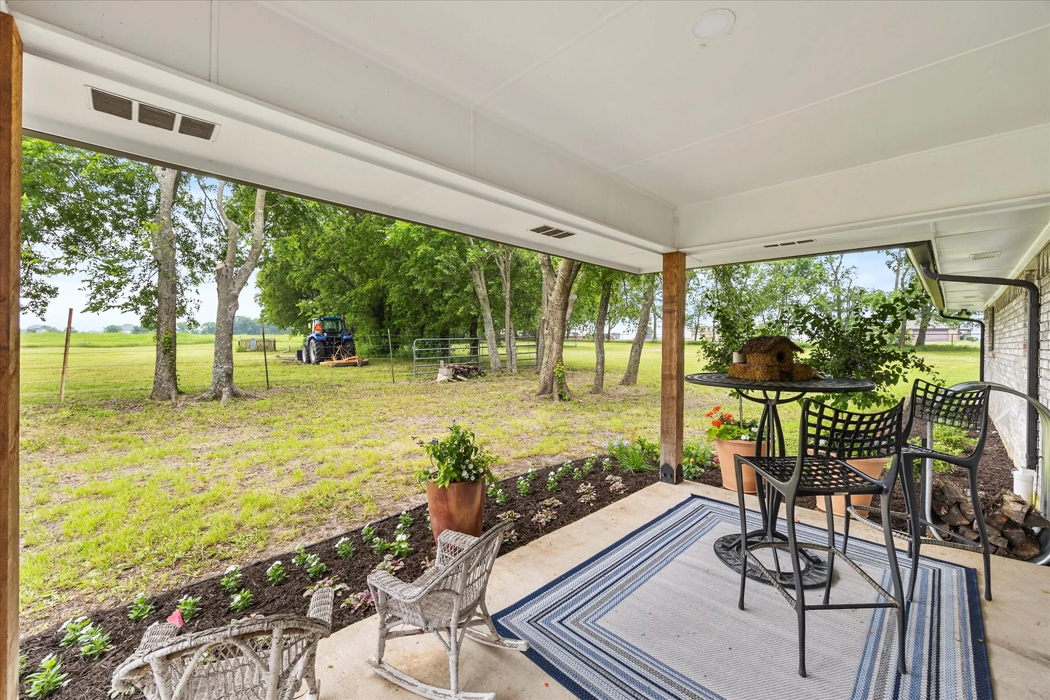 Single Family Residence For Sale in Rockwall County , 2201 Connie Ln, Rockwall, Texas 75032, 3 Bedrooms, 2 Bathrooms, Garage spaces, 1,647 Sqft, built in 1991, Preowned, Price $899,900, mls#21217181, Real Estate Agent in Rockwall, Homes For Sale in Rockwall county, Homes For Sale in Rockwall, Realtor in Rockwall Texas, Real Estate Brokerage Independent Realty Texas, Luminita Cordes Realtor